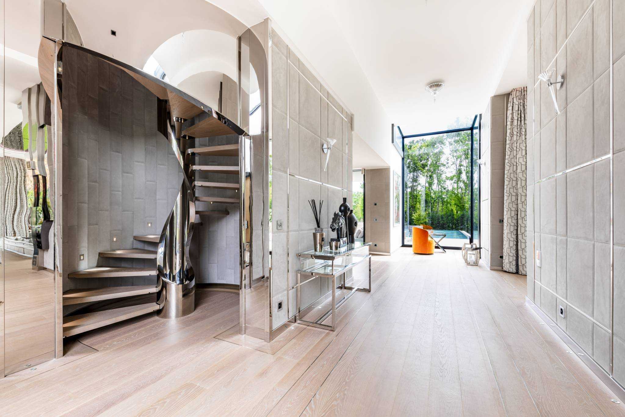 Mies  - House 9 Bedrooms