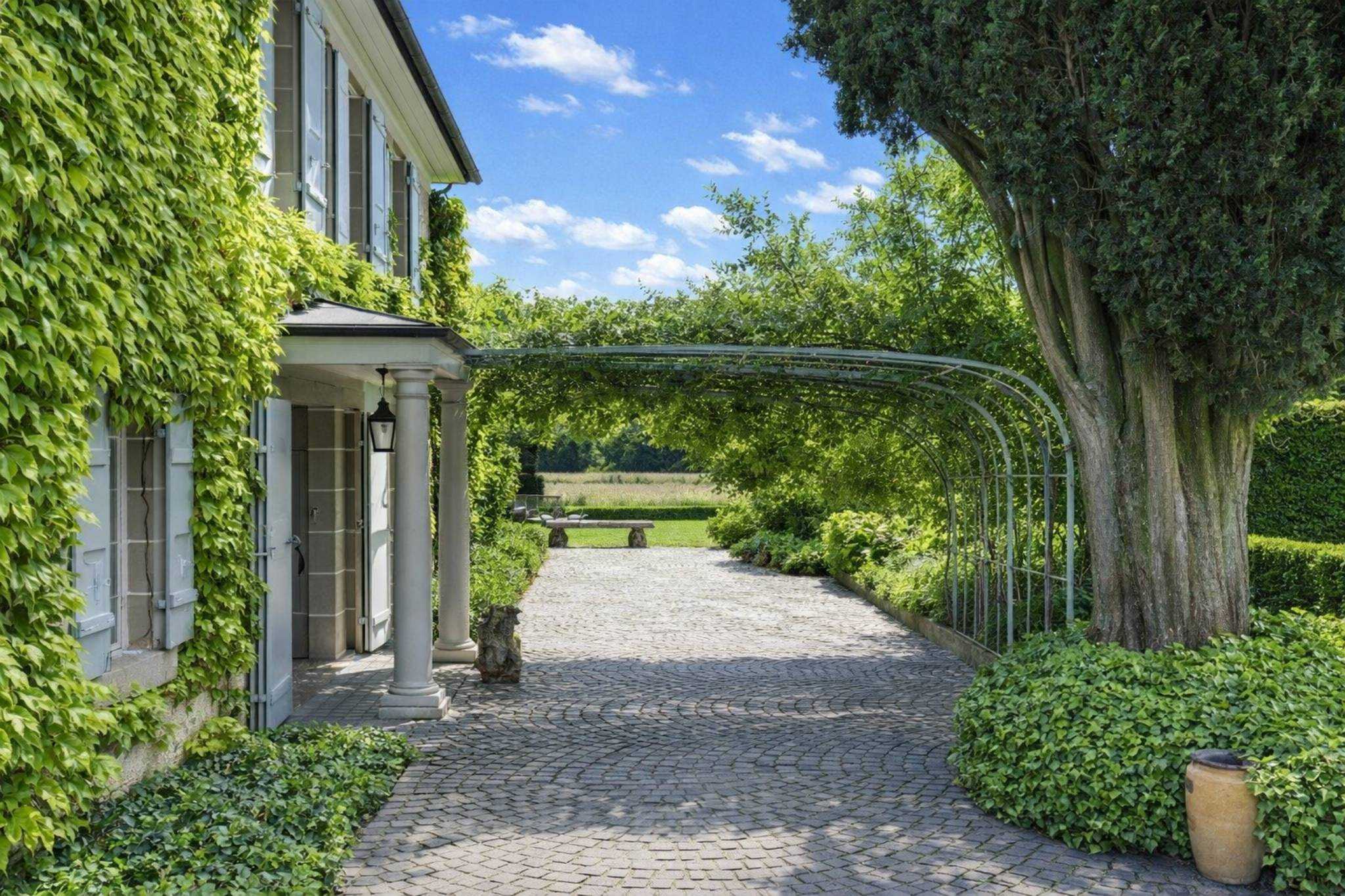 Tolochenaz  - Maison 21.0 Pi&egrave;ces 12 Chambres