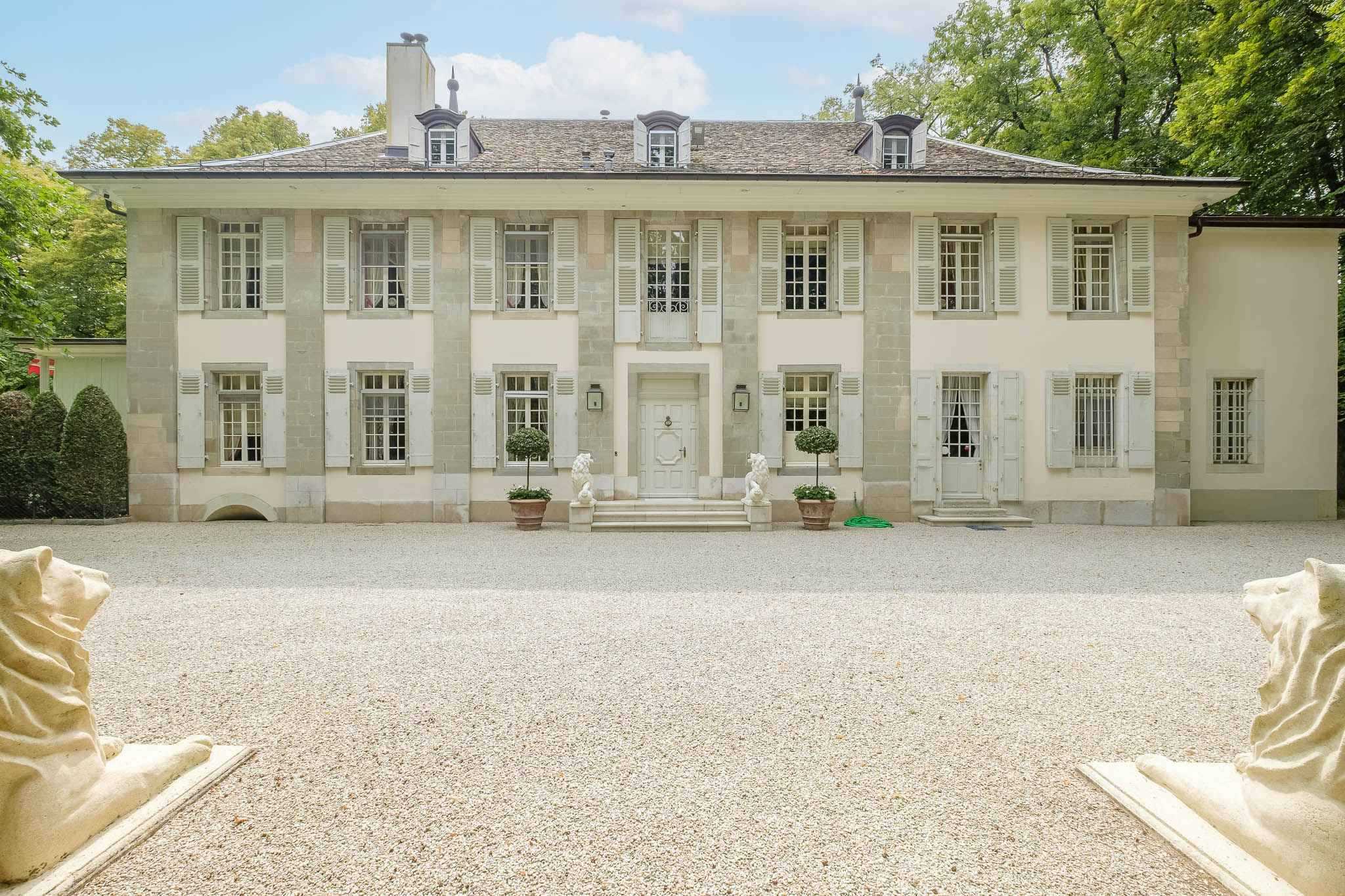 Collex-Bossy  - House 8 Bedrooms