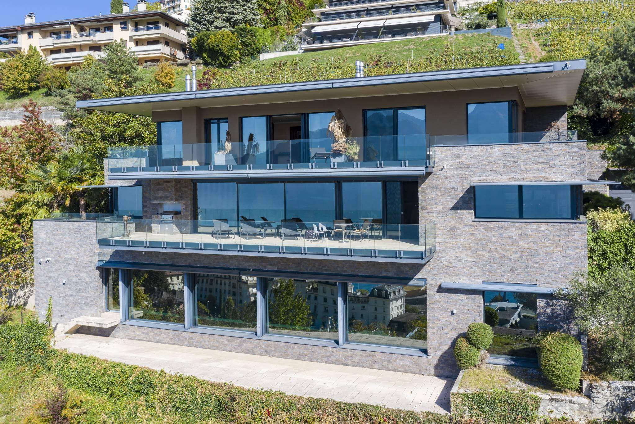 Montreux  - House 5 Bedrooms - picture 15
