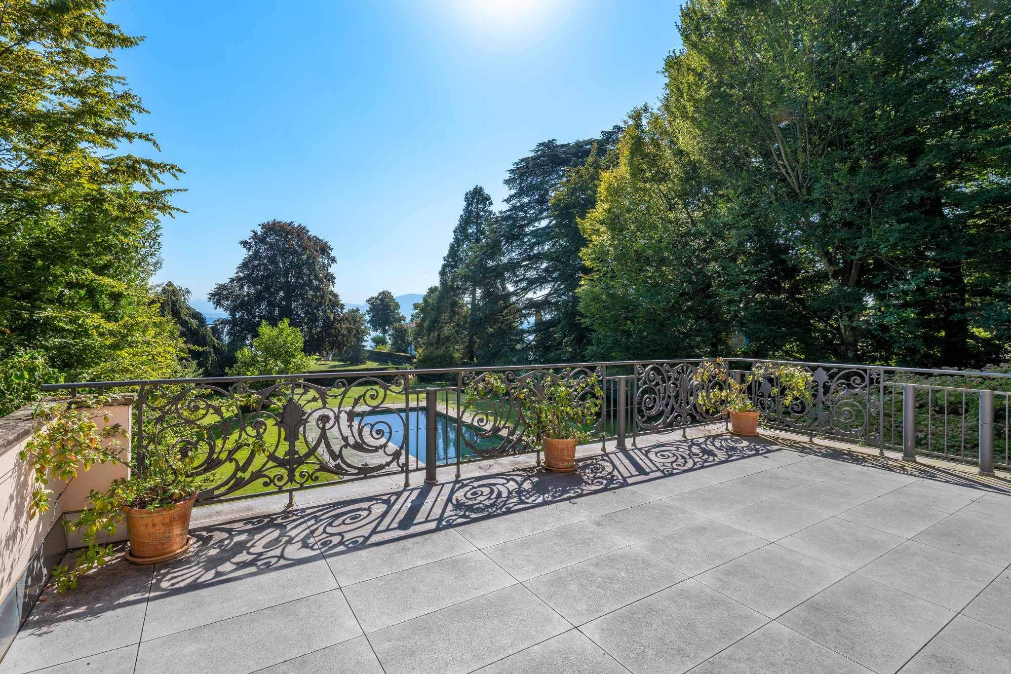 Versoix  - Maison 10.0 Pi&egrave;ces 5 Chambres - picture 2