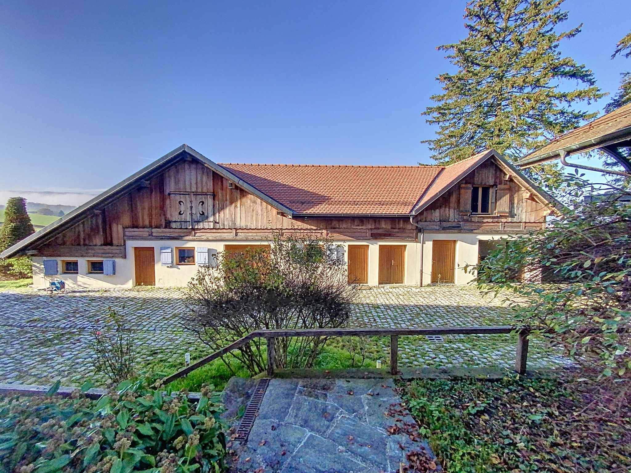 Essertines-sur-Rolle  - House 6 Bedrooms - picture 12