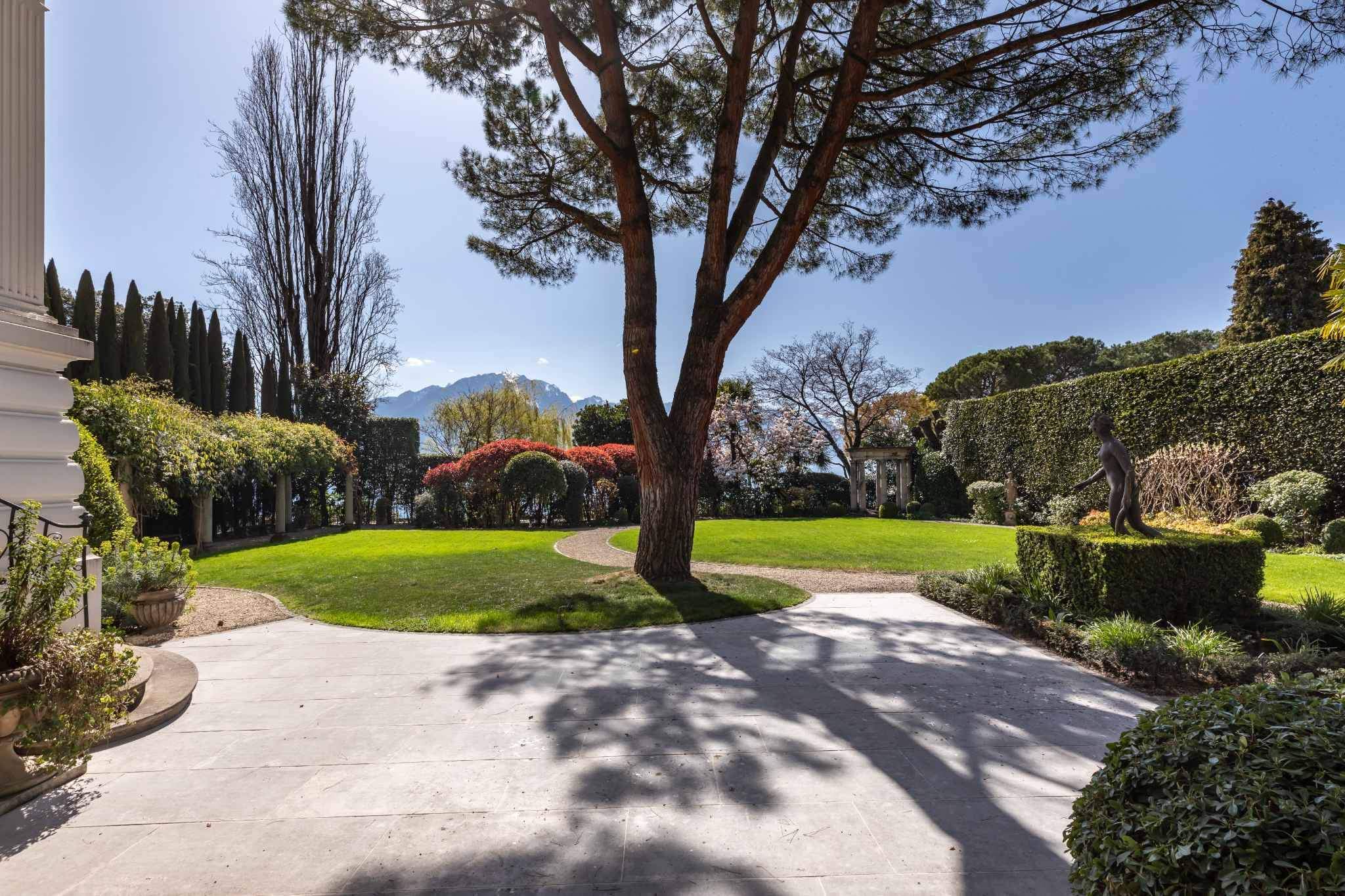 Montreux  - House 6 Bedrooms - picture 3