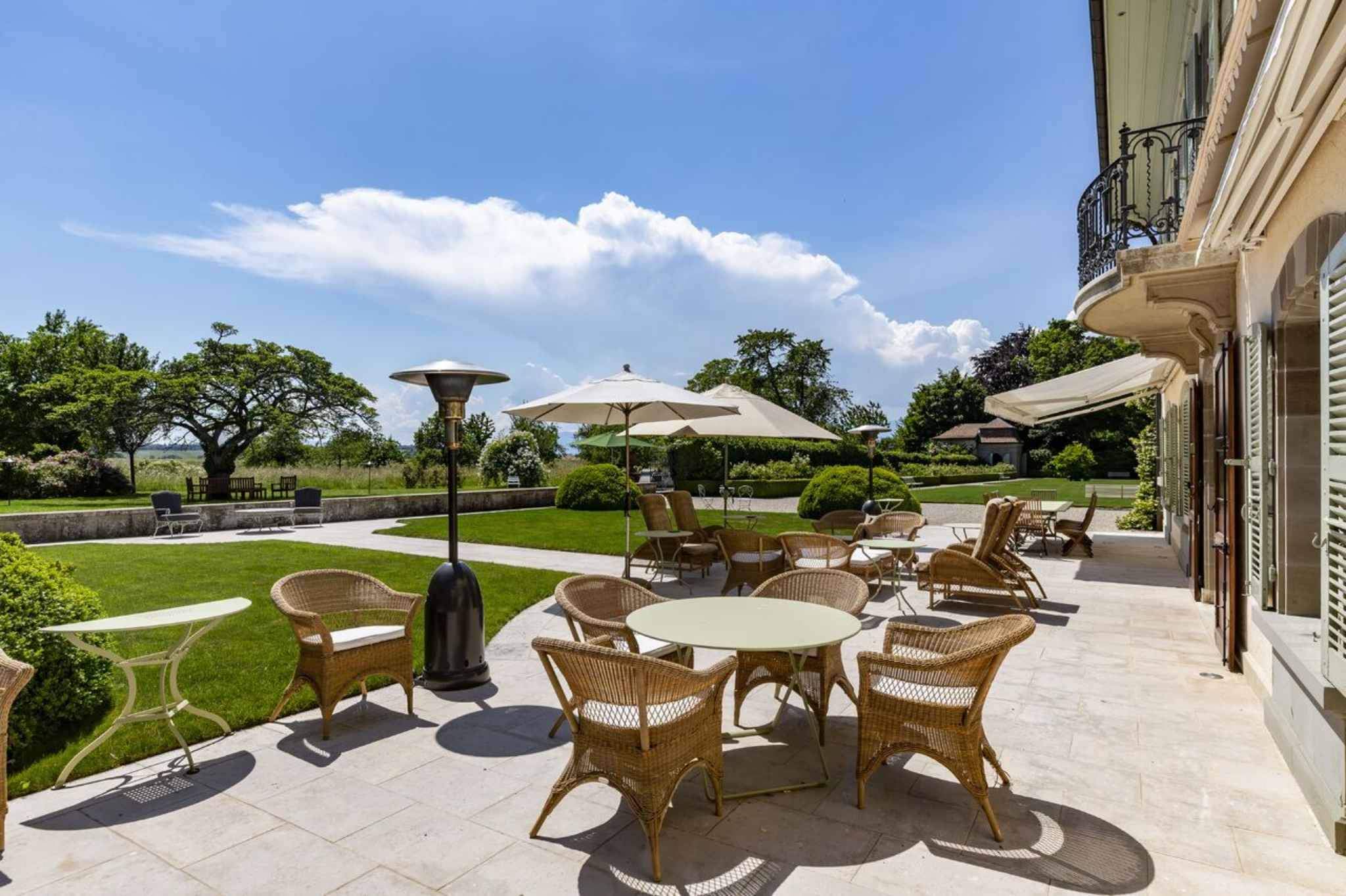 Gy  - House 8 Bedrooms - picture 6