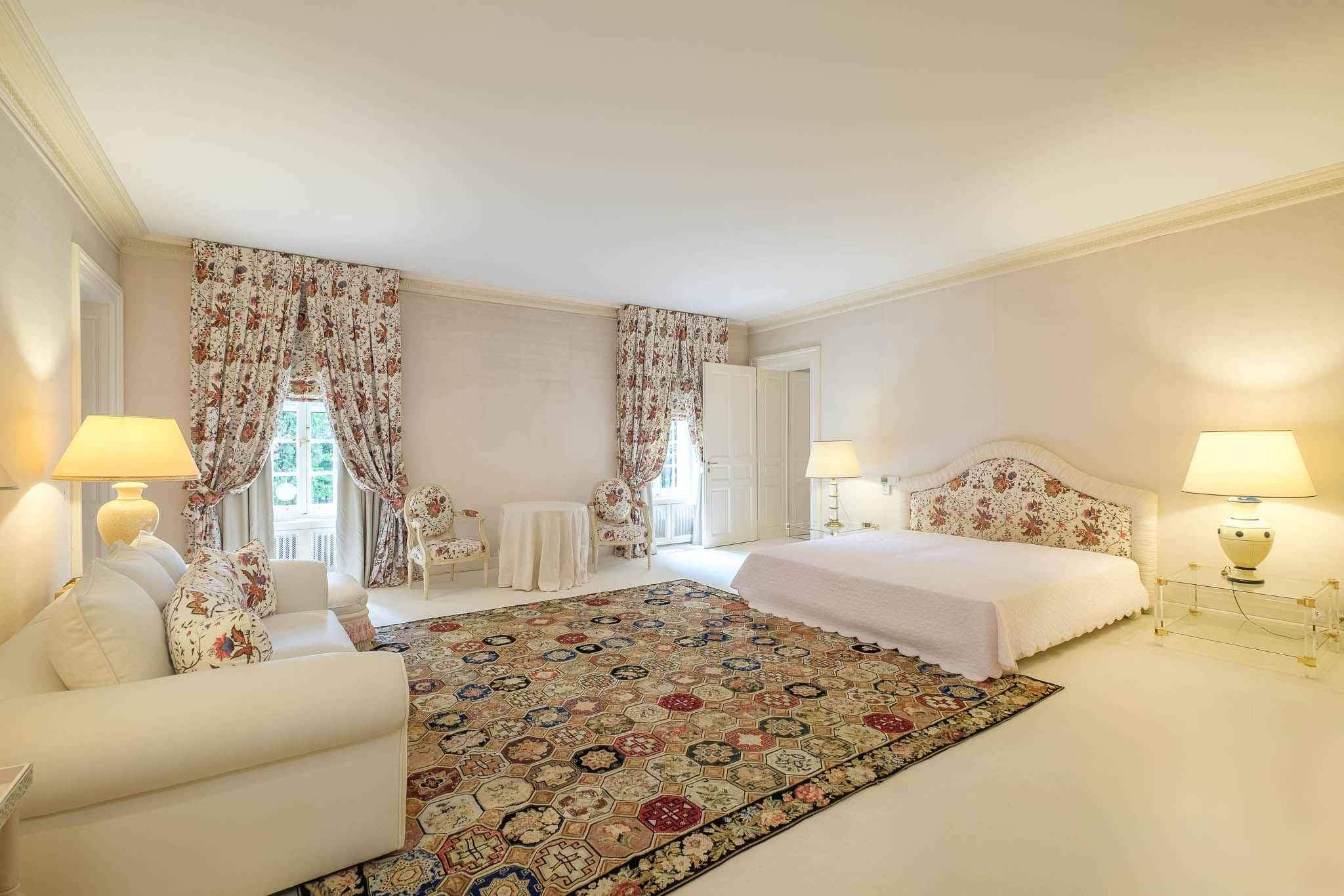 Collex-Bossy  - House 8 Bedrooms - picture 11