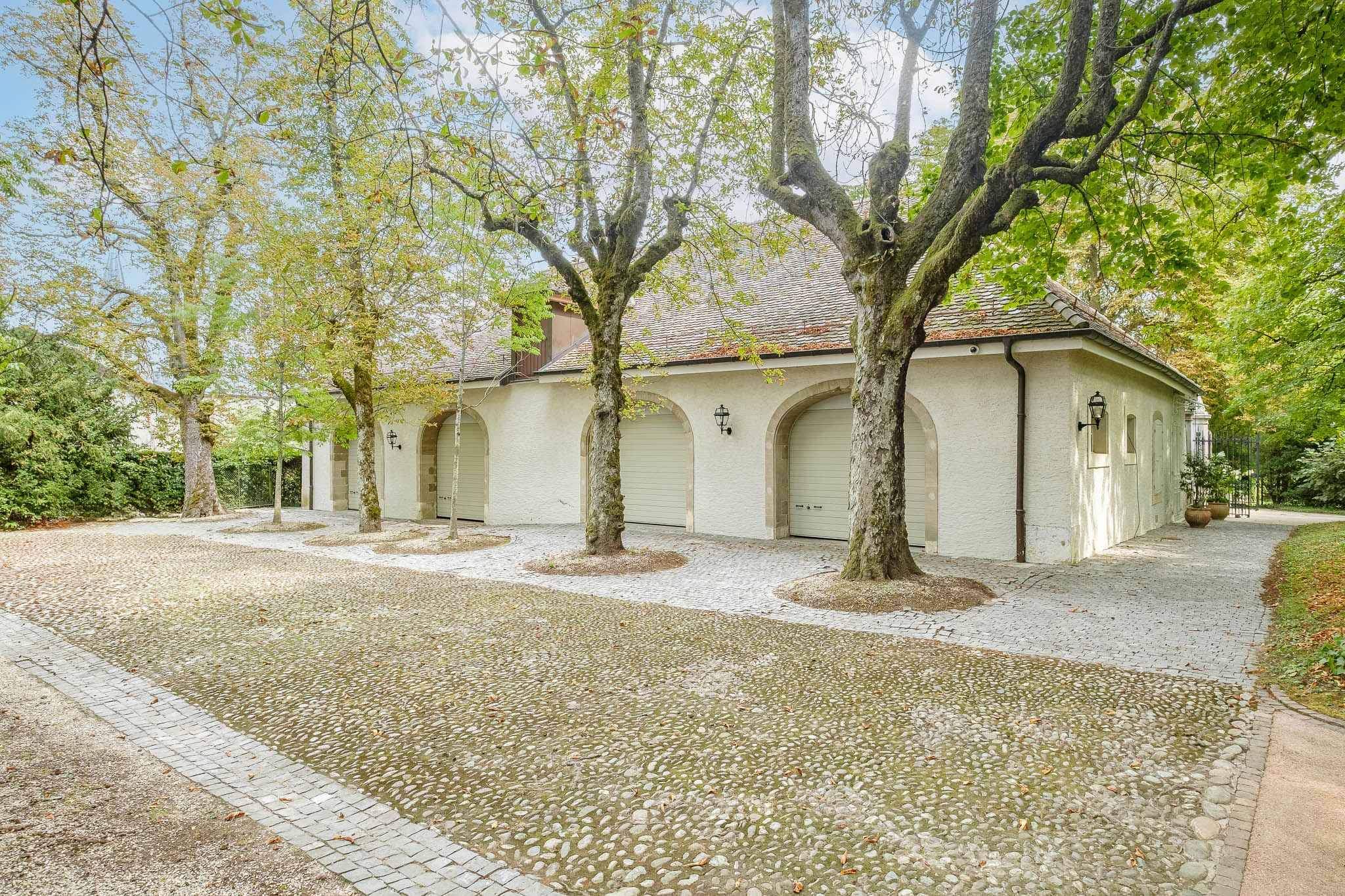 Collex-Bossy  - House 8 Bedrooms - picture 17