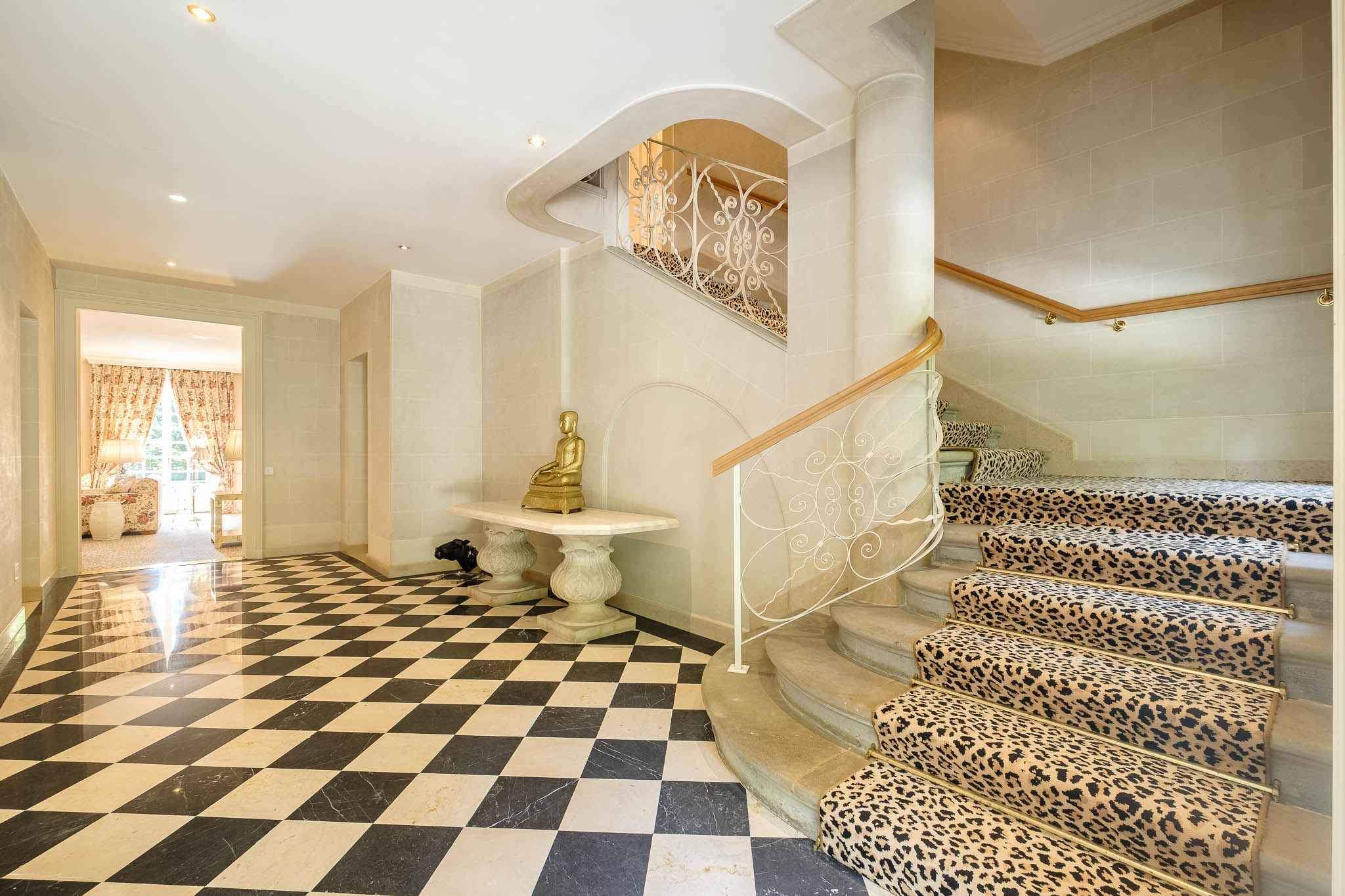 Collex-Bossy  - House 8 Bedrooms - picture 10