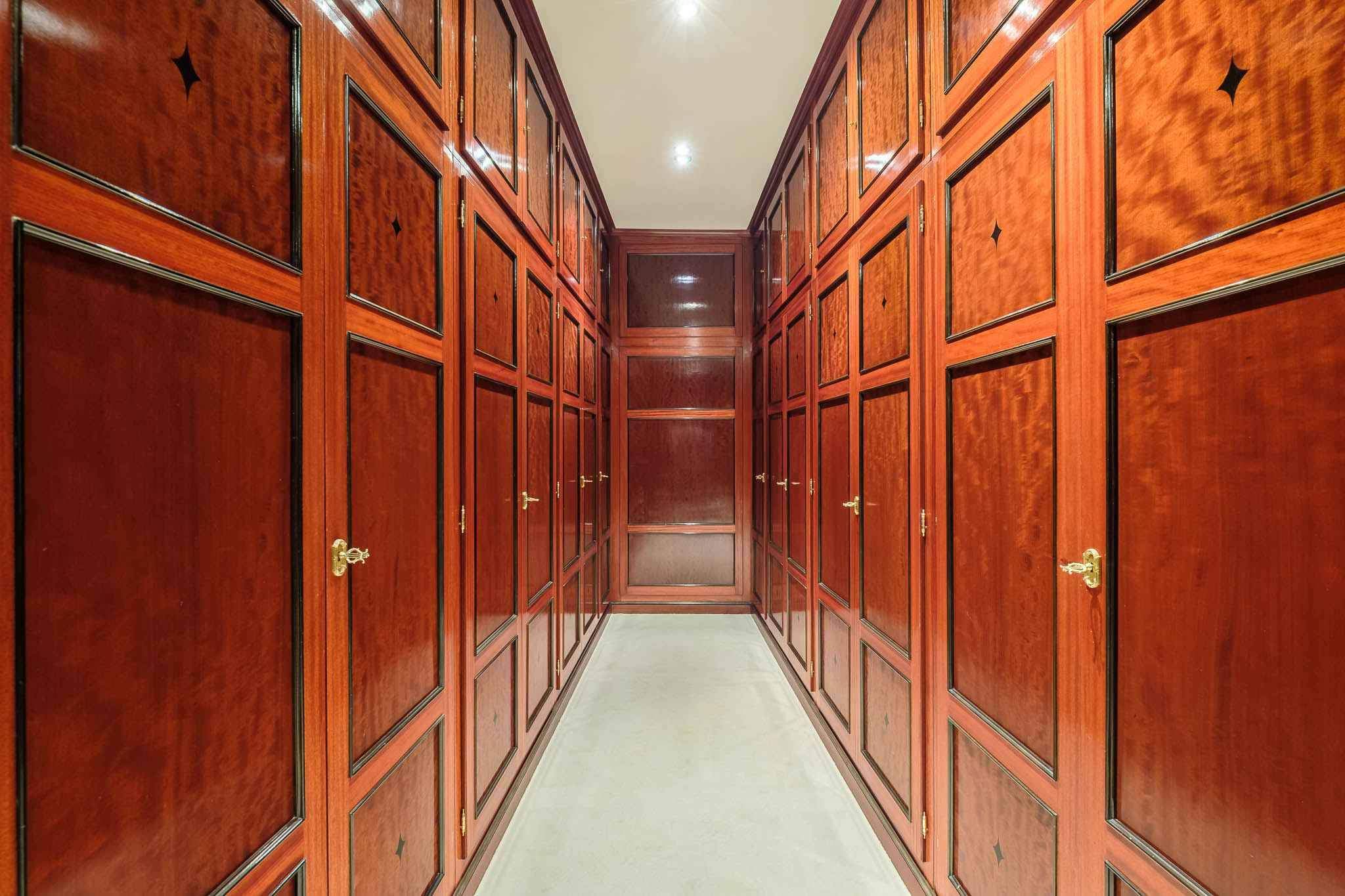 Collex-Bossy  - House 8 Bedrooms - picture 12