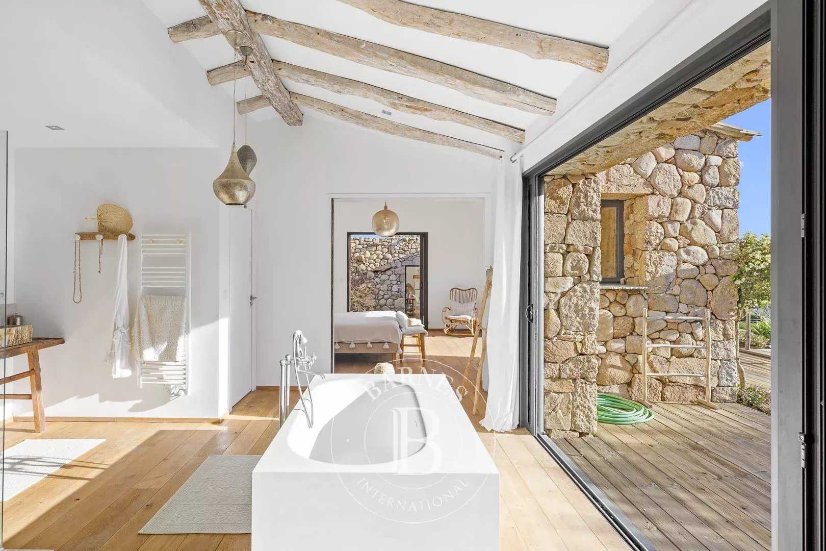 Porto-Vecchio  - Propriété 10 Pi&egrave;ces 6 Chambres