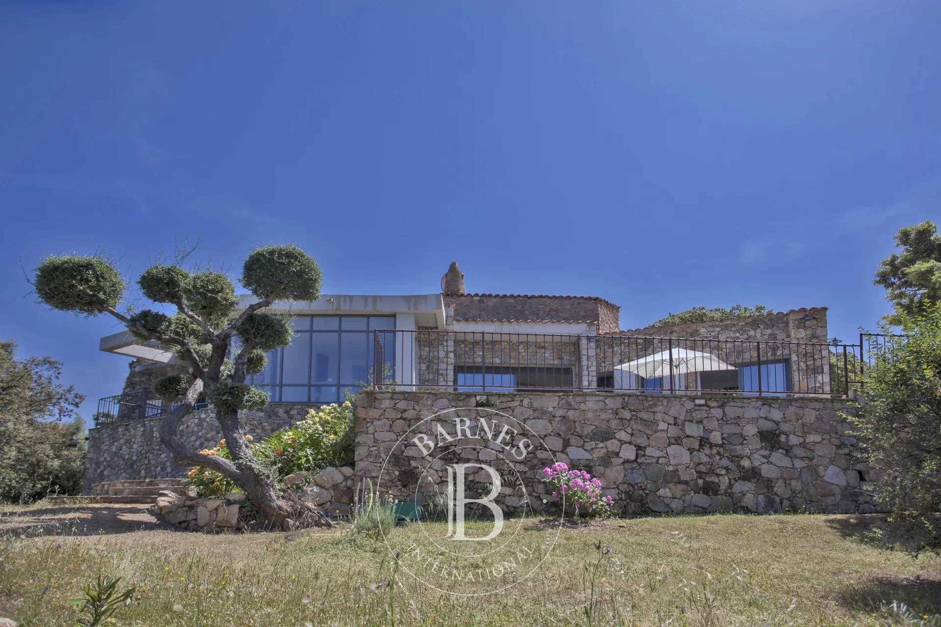 Aregno, 4-bedroom villa, sea and mountain views, swimming pool. picture 20