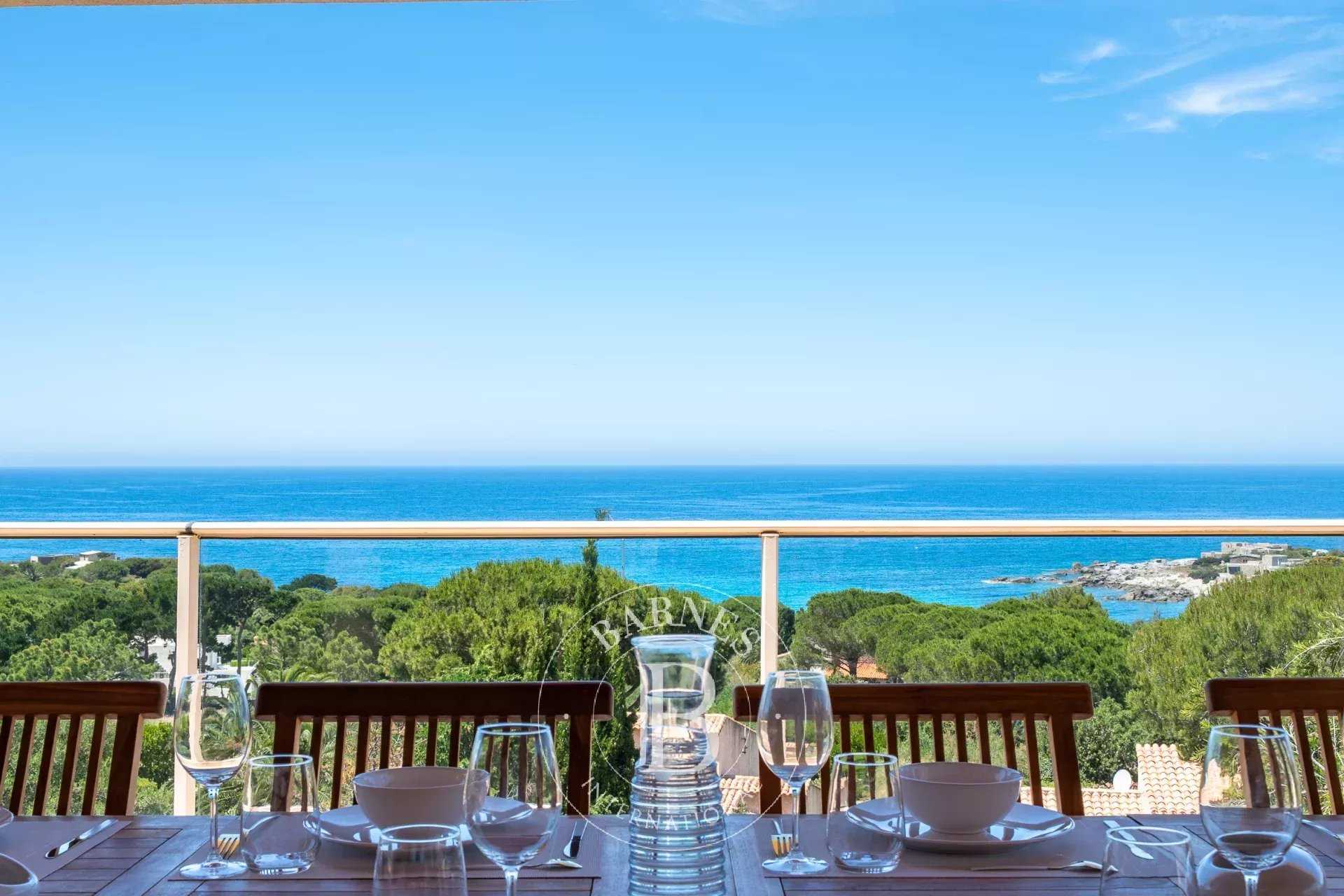 Corbara, Marine de Davia, 6 bedroom villa, swimming pool, panoramic sea view, walking distance to the beach picture 16