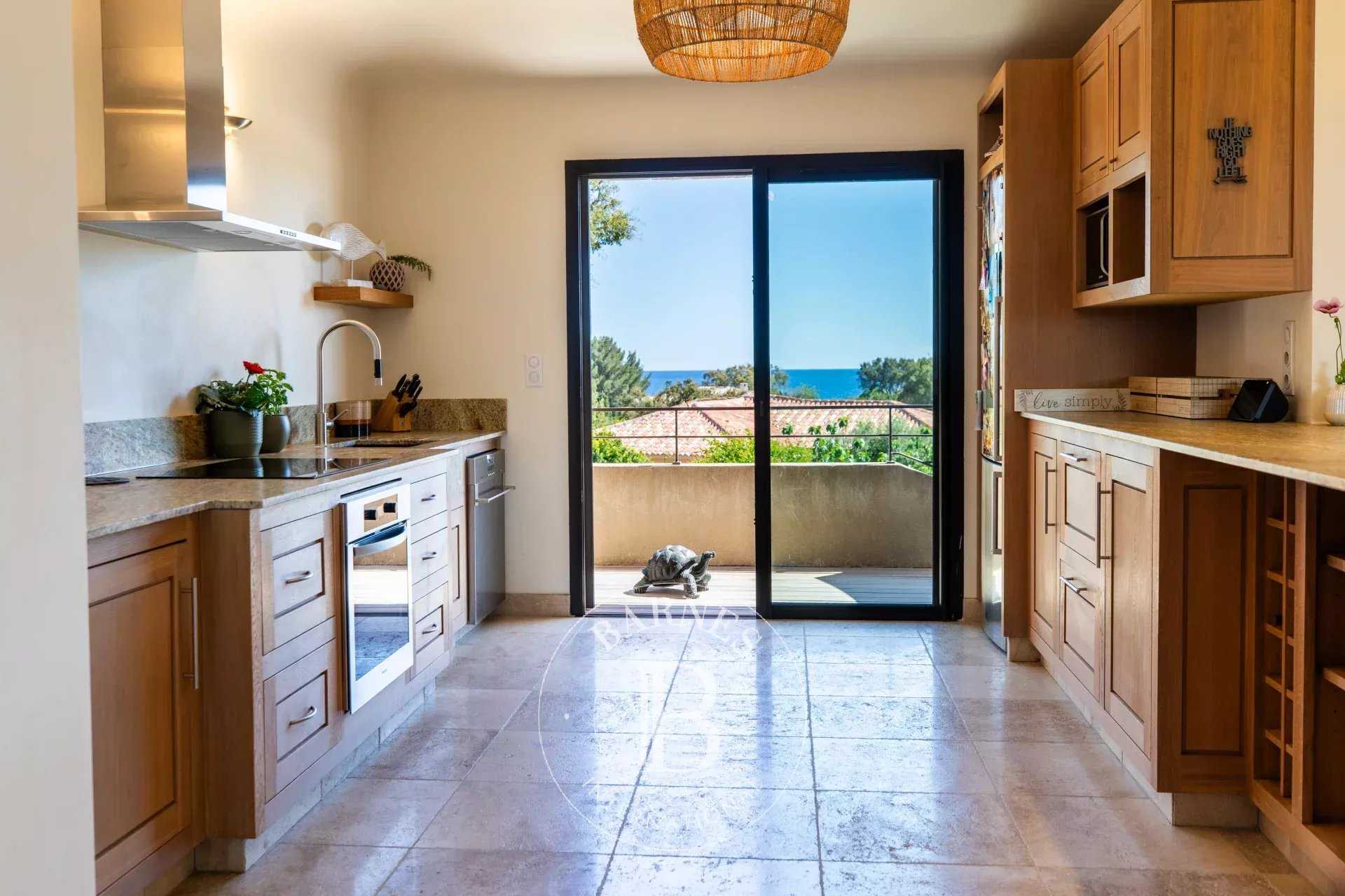 Sainte-Lucie-de-Porto-Vecchio  - Villa  4 Chambres