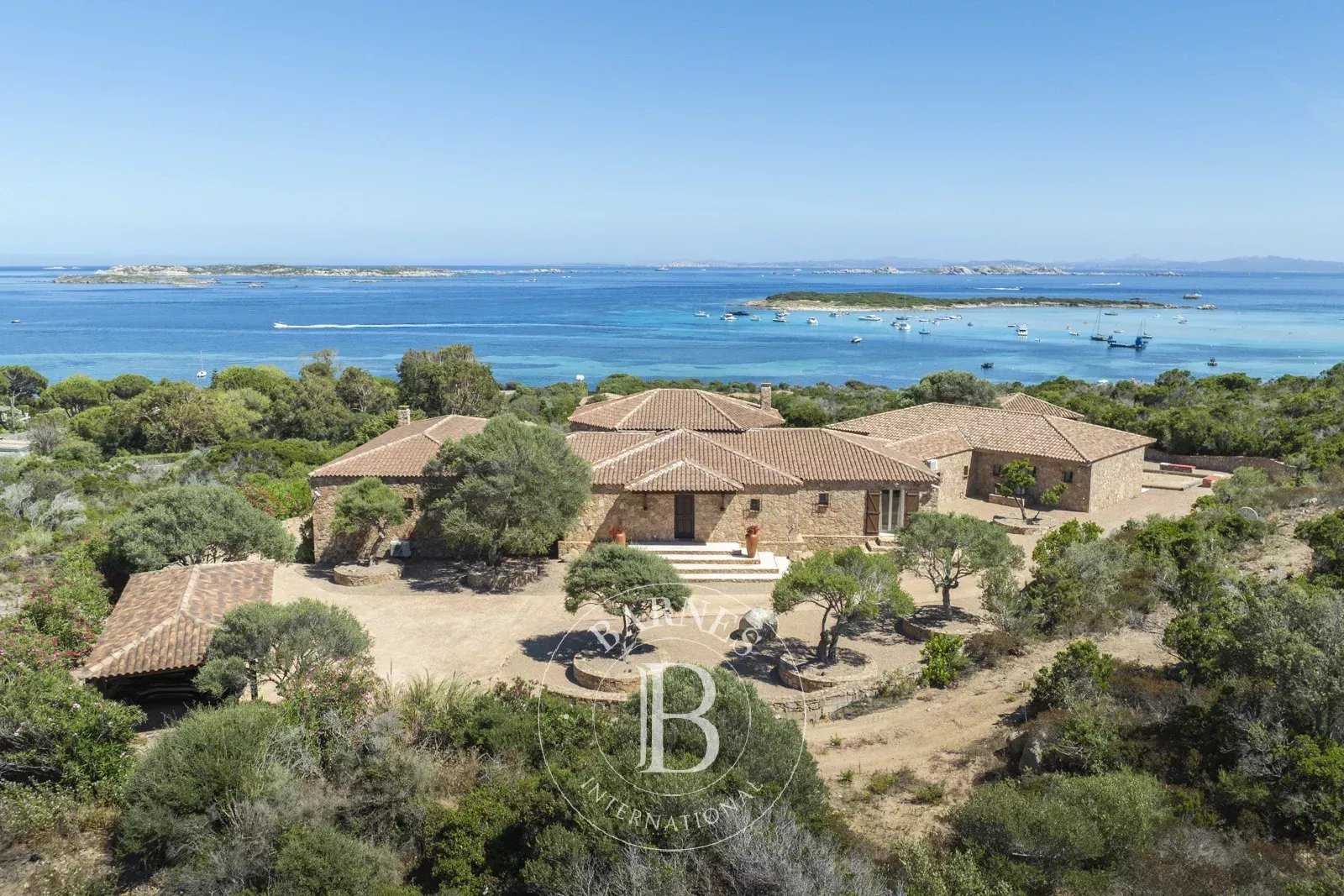 Bonifacio, Piantarella, villa 6 bedrooms, swimming pool and sea view, near beach picture 20