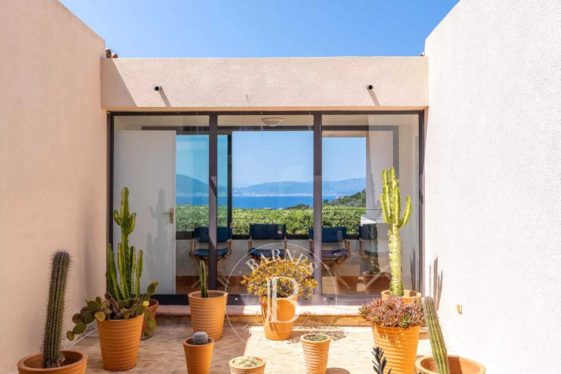 Ajaccio  - Villa 5 Bedrooms