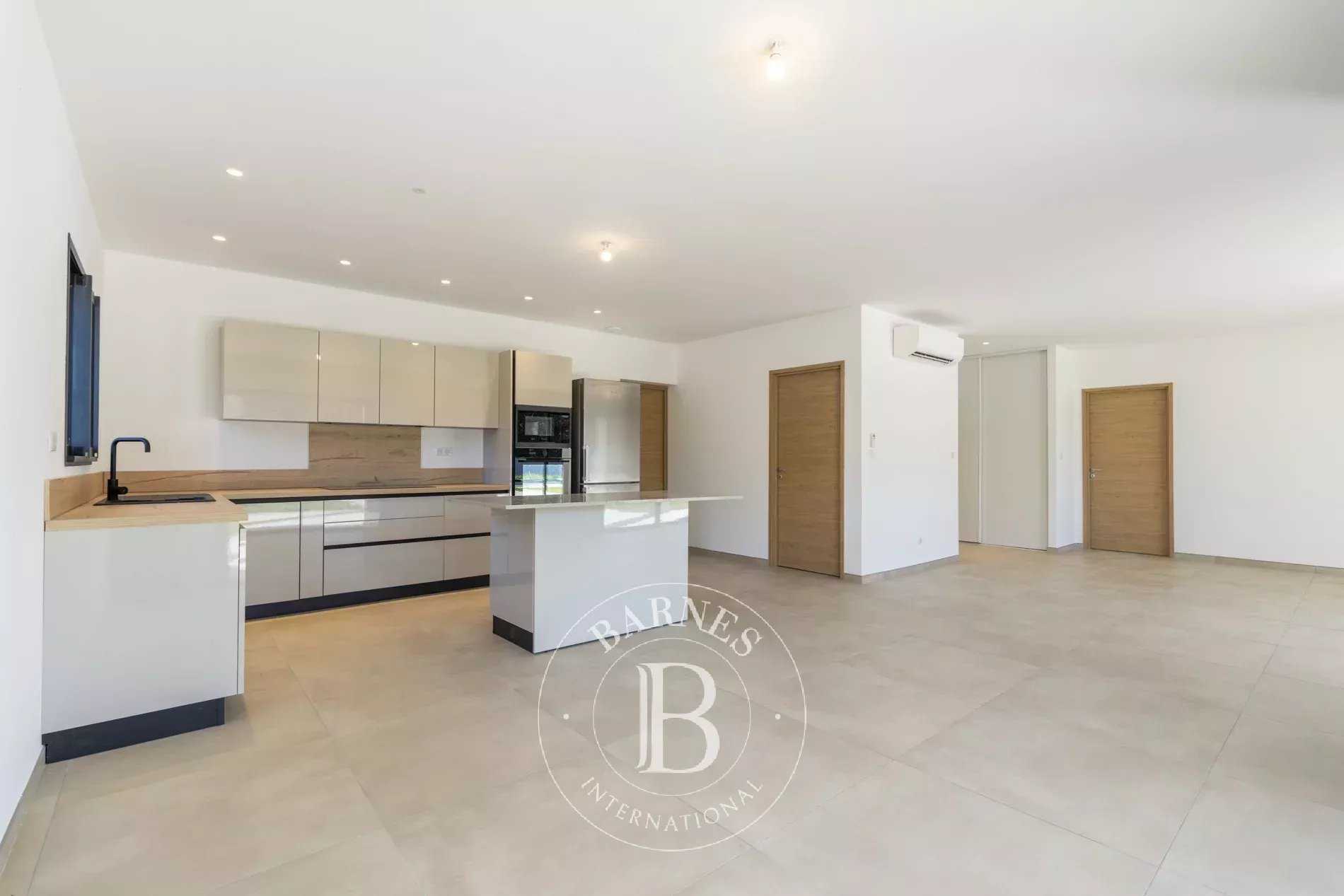 Solenzara  - Maison 6 Pi&egrave;ces 4 Chambres