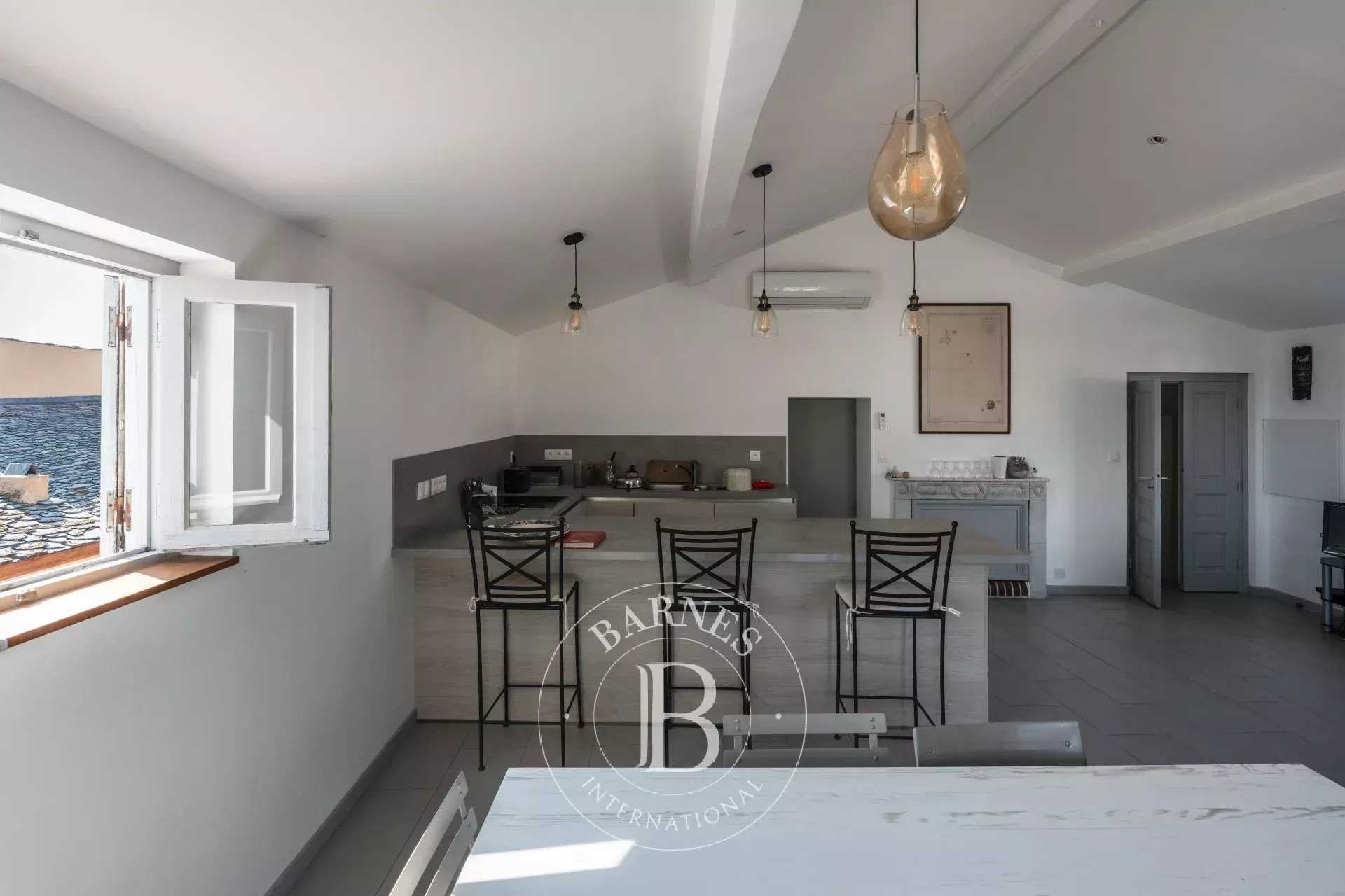 Bastia  - Piso 5 Cuartos 4 Habitaciones