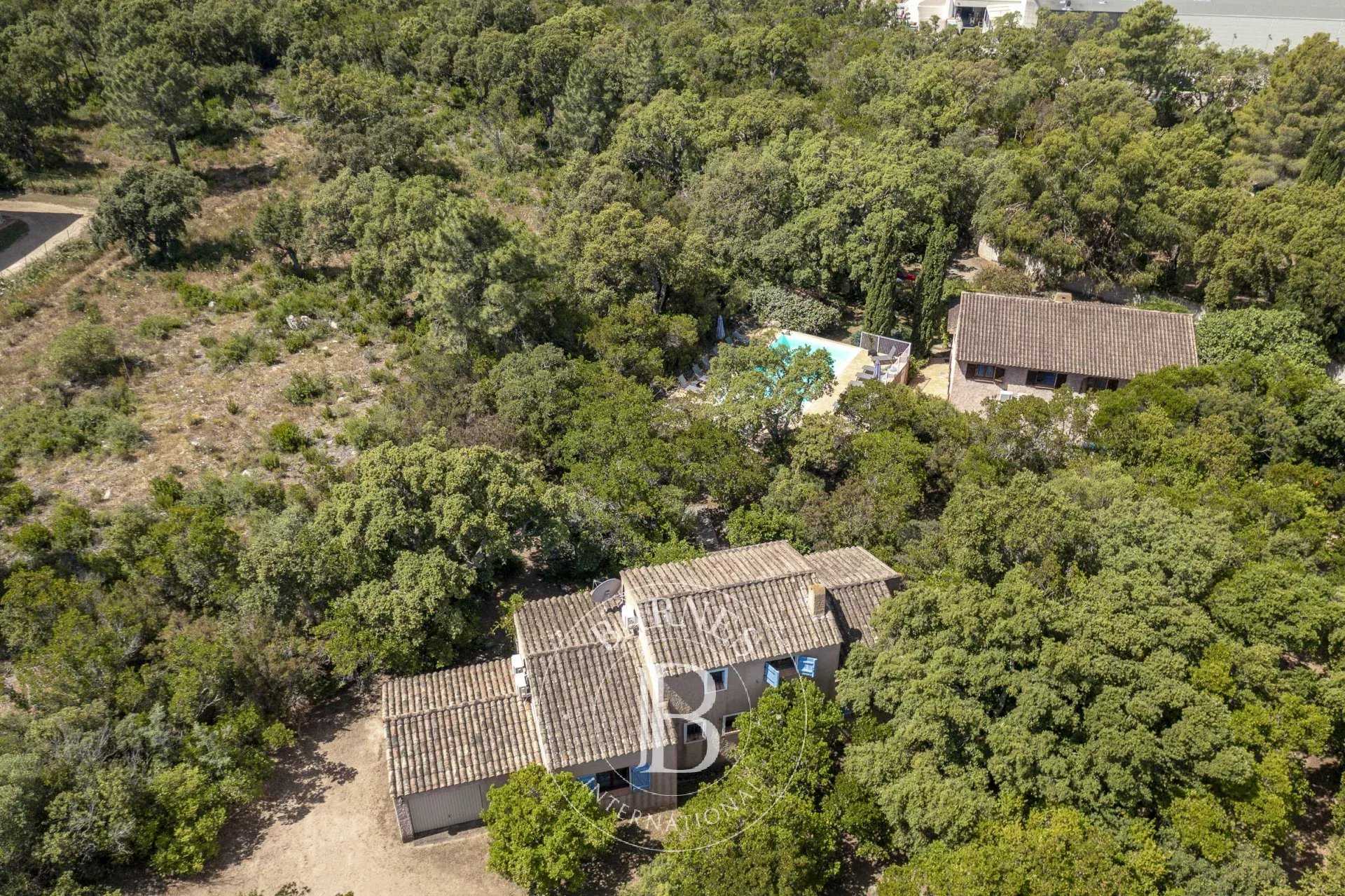 Sainte-Lucie-de-Porto-Vecchio  - Villa 13 Pi&egrave;ces 7 Chambres