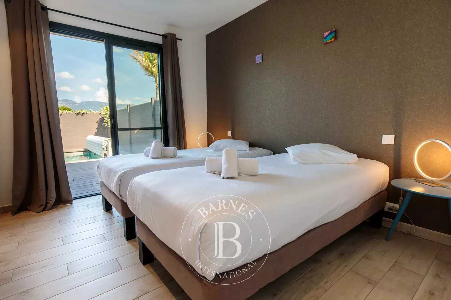 Lecci  - Villa 3 Bedrooms