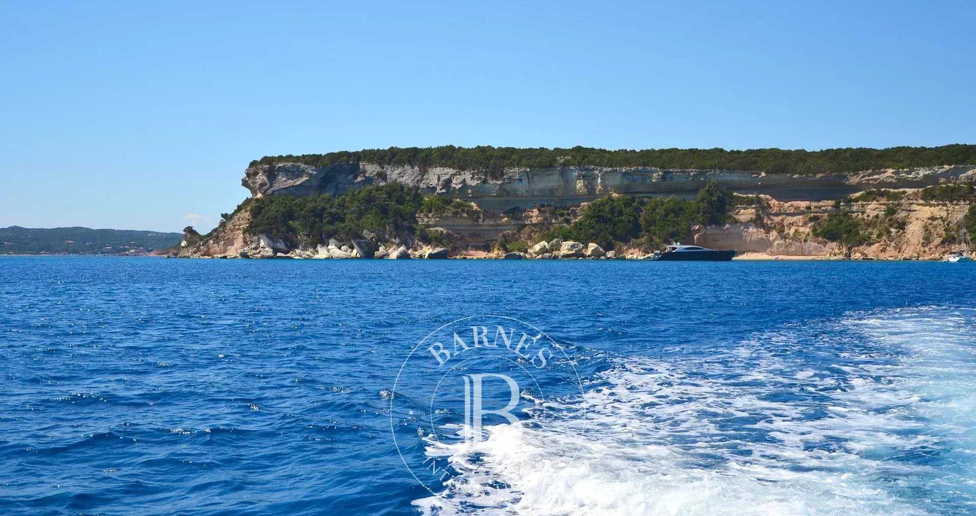 Bonifacio  - Plot of land 