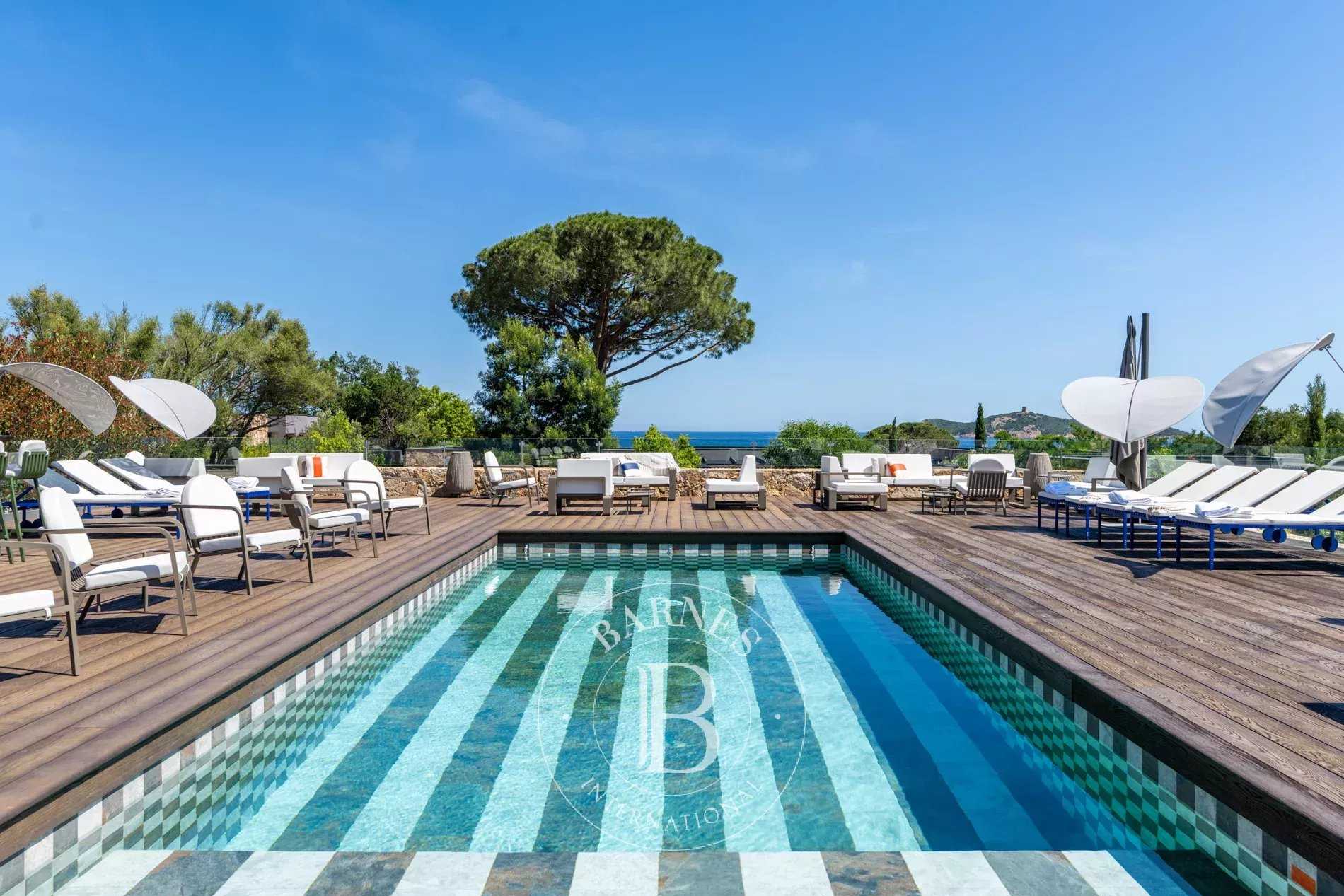 Sainte-Lucie-de-Porto-Vecchio  - Villa  8 Chambres