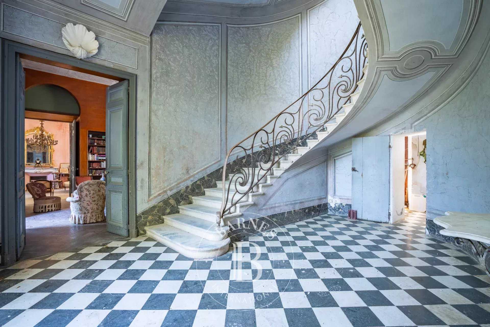 Corte  - Château 12 Pièces 8 Chambres