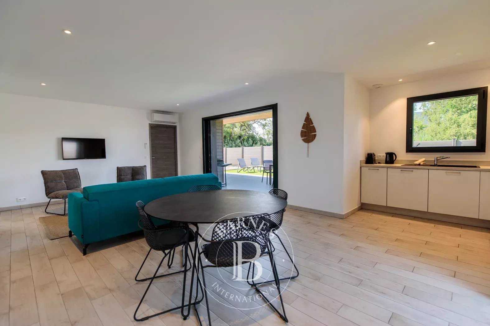 Lecci  - Villa 4 Cuartos 3 Habitaciones