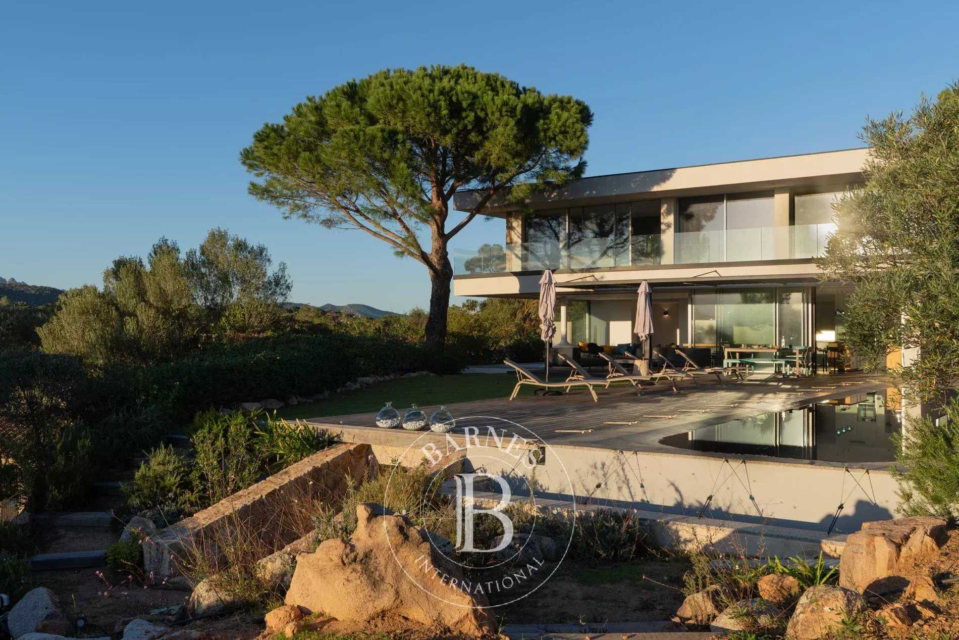 Porto Vecchio, Arasu, 6-Bedroom Villa, Sea View, Pool, Near the Beach picture 15