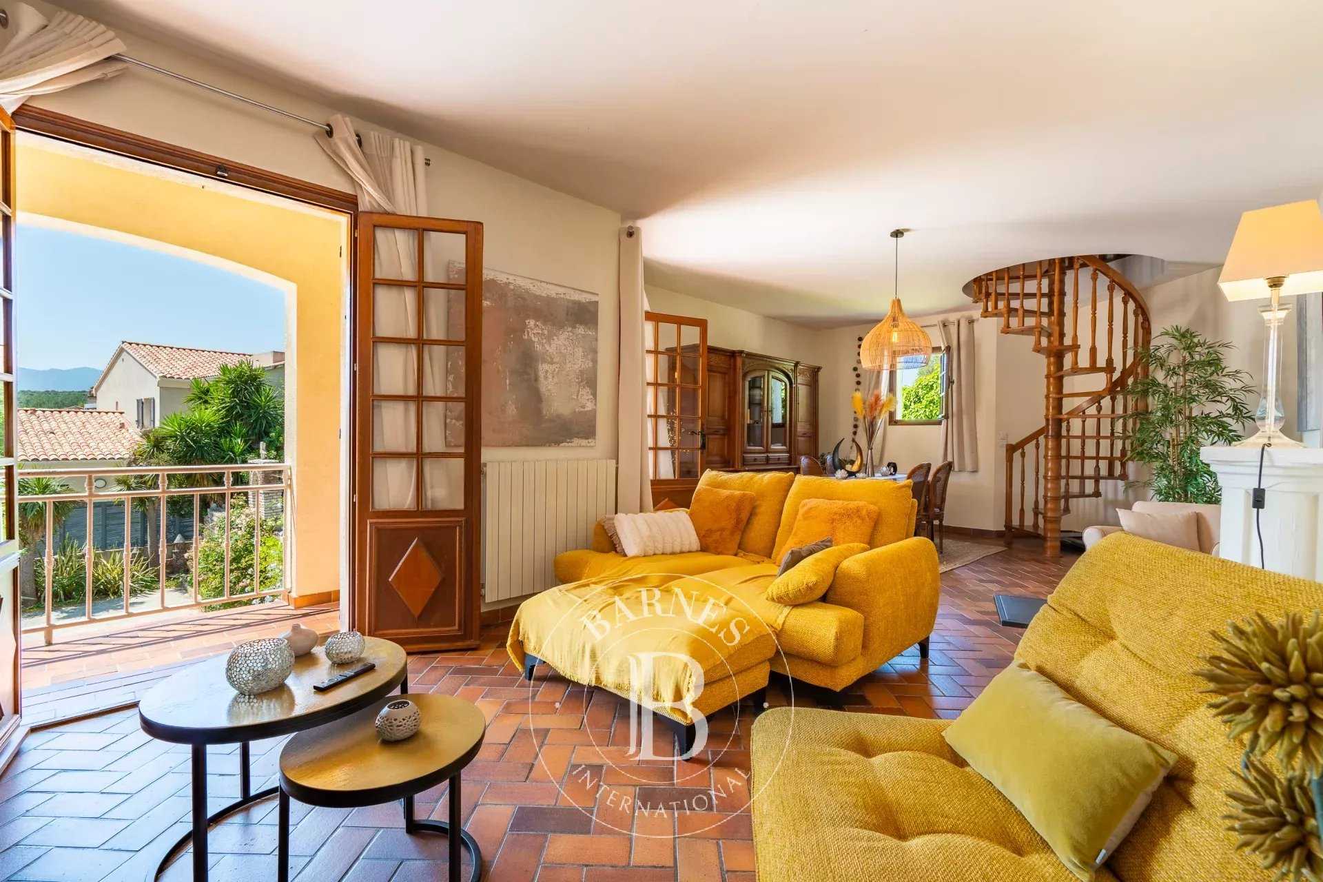 Saint-Florent  - Maison de ville 5 Pi&egrave;ces 5 Chambres