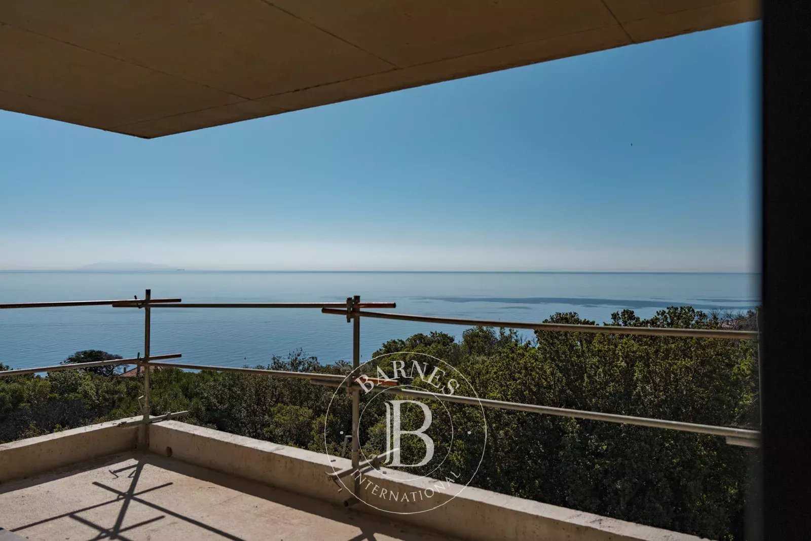 Bastia  - Piso 3 Cuartos 2 Habitaciones