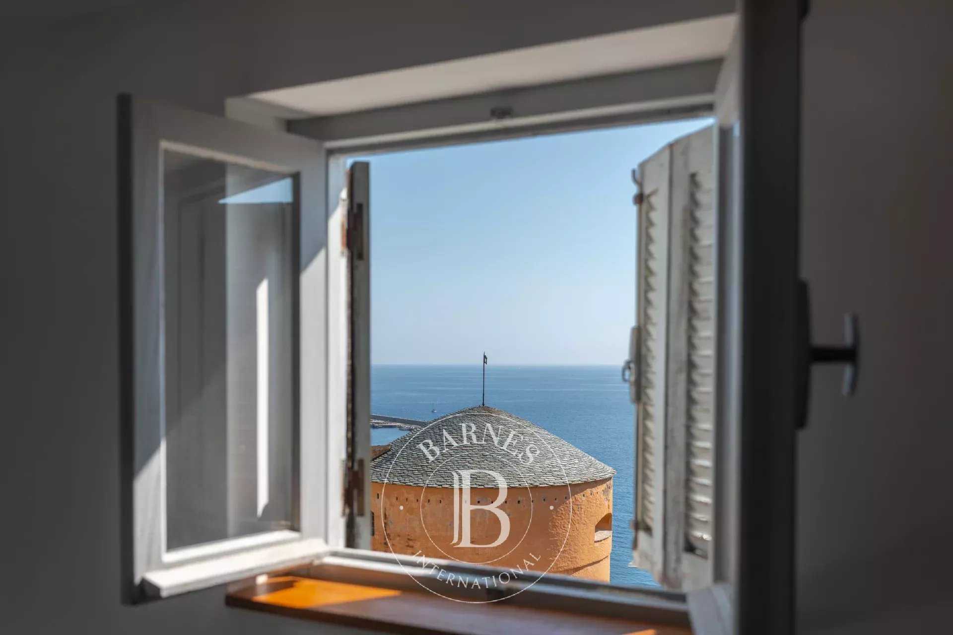 Bastia  - Piso 5 Cuartos 4 Habitaciones