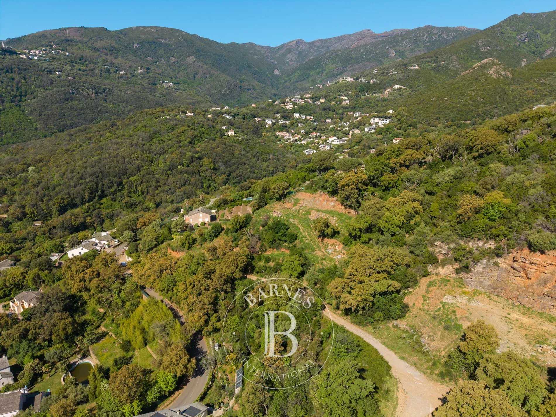 Santa-Maria-di-Lota  - Terrain constructible 