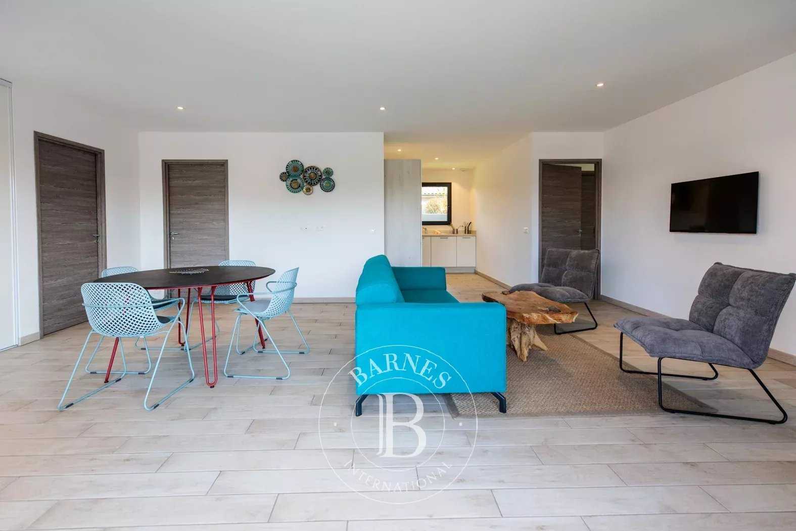 Lecci  - Villa 3 Bedrooms