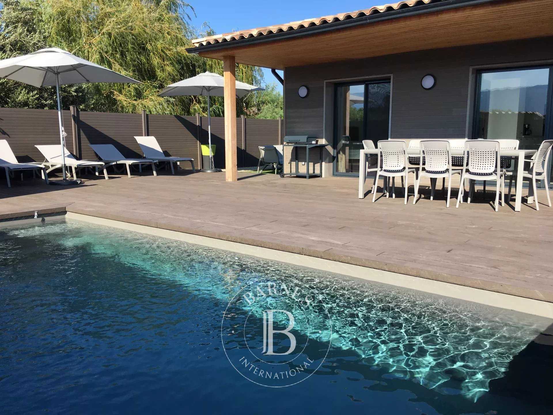 Lecci  - Villa 5 Pi&egrave;ces 4 Chambres