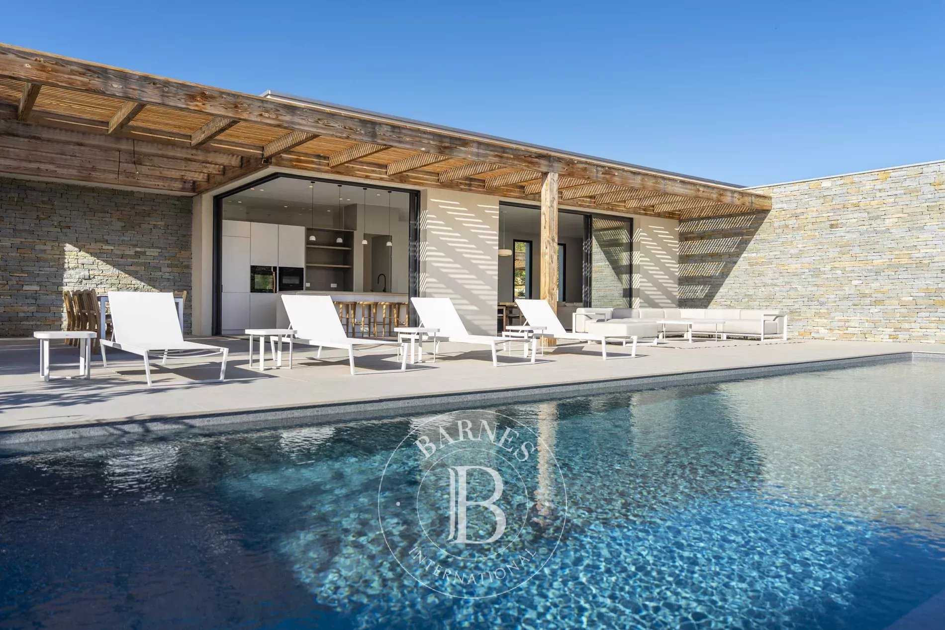 Villa Sainte-Lucie-de-Porto-Vecchio  -  ref 86192388 (picture 1)