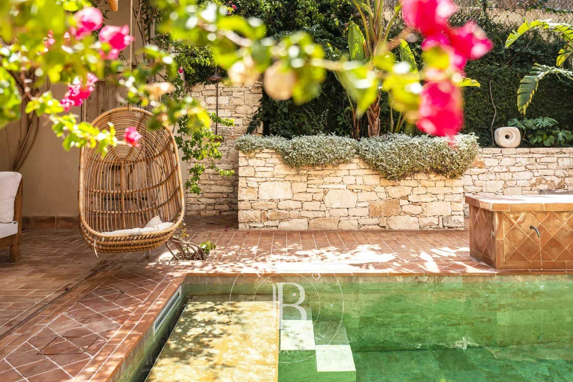 Maison de ville Saint-Florent  -  ref 86002062 (picture 1)