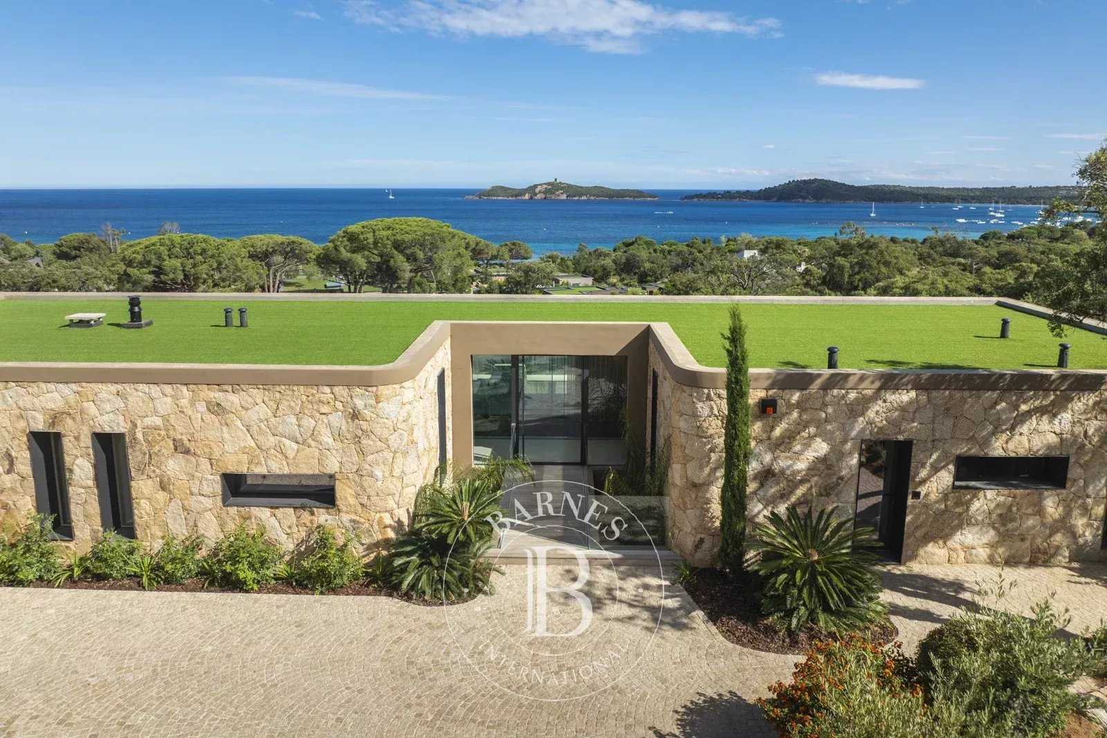 Villa Sainte-Lucie-de-Porto-Vecchio  -  ref 84126537 (picture 2)