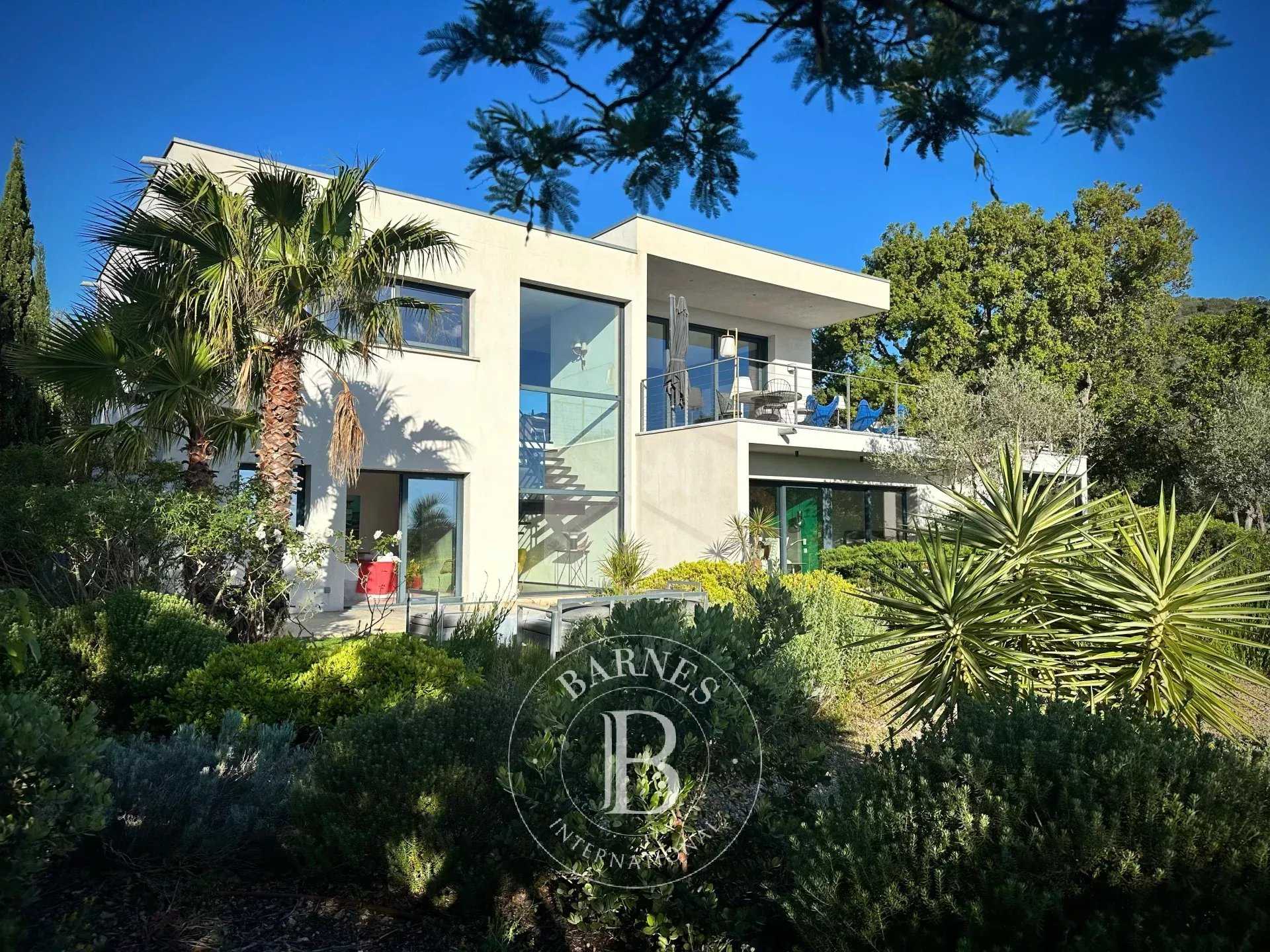 Villa Sainte-Lucie-de-Porto-Vecchio  -  ref 84814508 (picture 1)