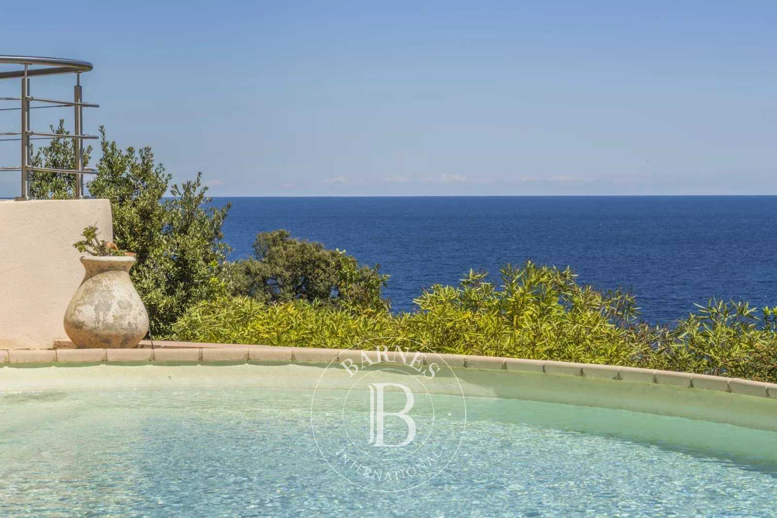 Villa Sari-Solenzara  -  ref 84883463 (picture 2)