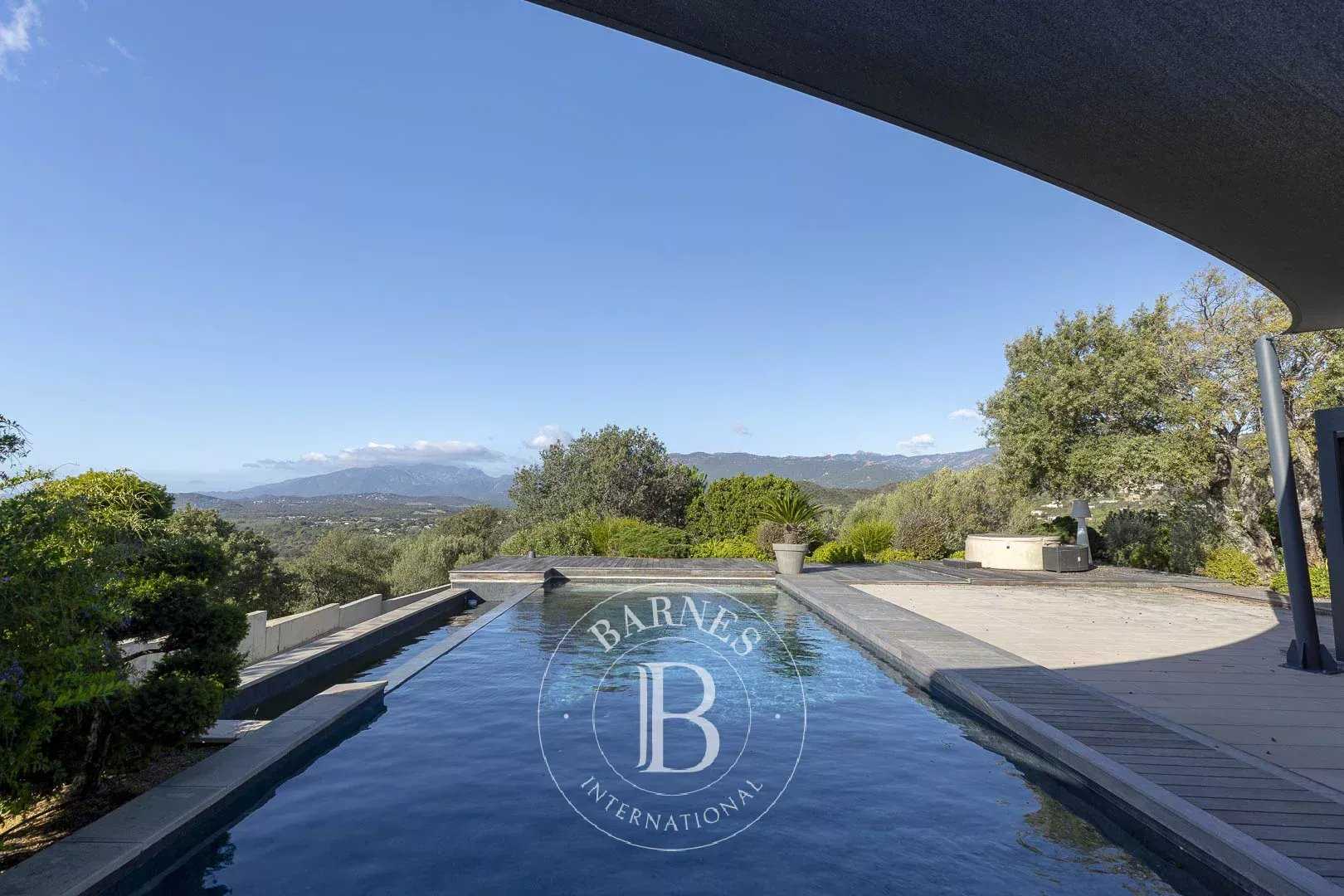 Villa Sainte-Lucie-de-Porto-Vecchio  -  ref 85630928 (picture 3)