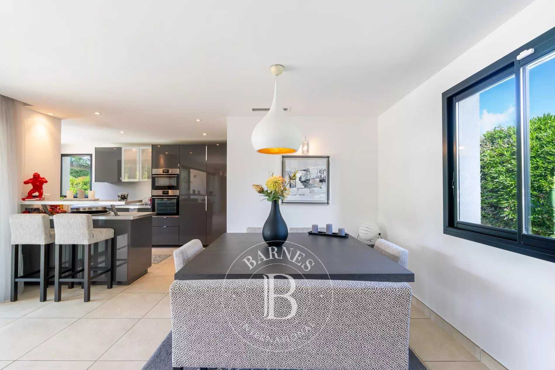 Villa Porto-Vecchio  -  ref 85719982 (picture 3)