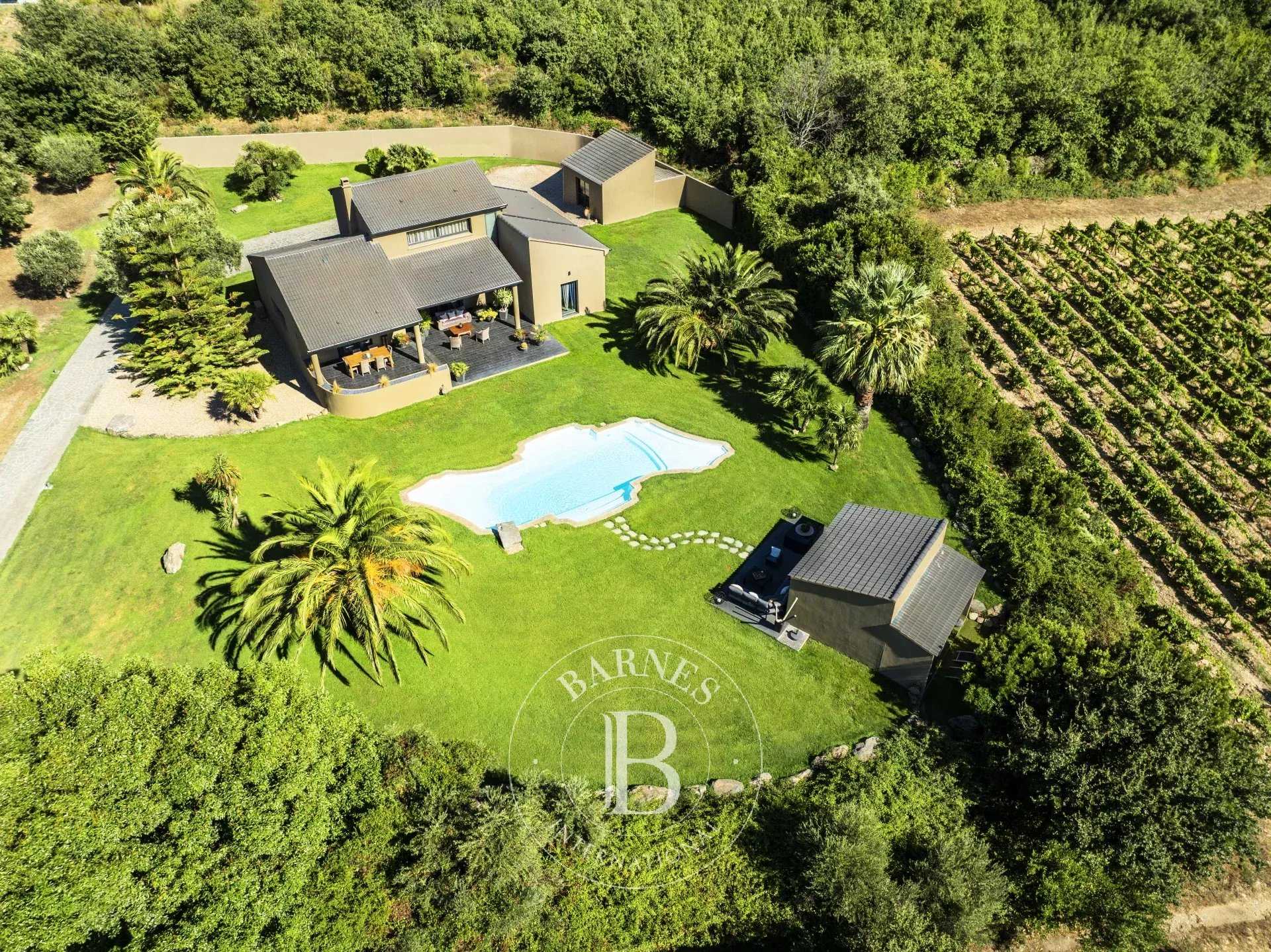 Villa Saint-Florent  -  ref 86002014 (picture 2)