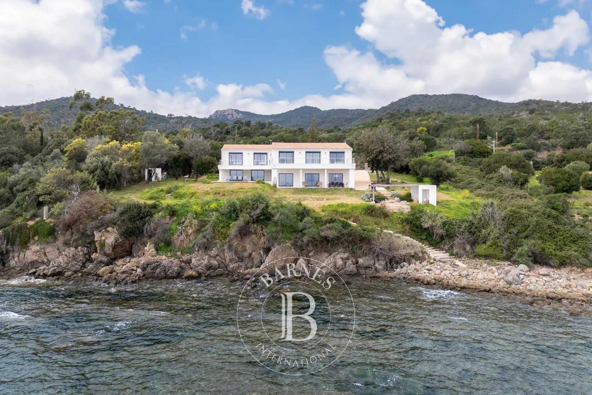 Villa Sari-Solenzara  -  ref 85633257 (picture 1)