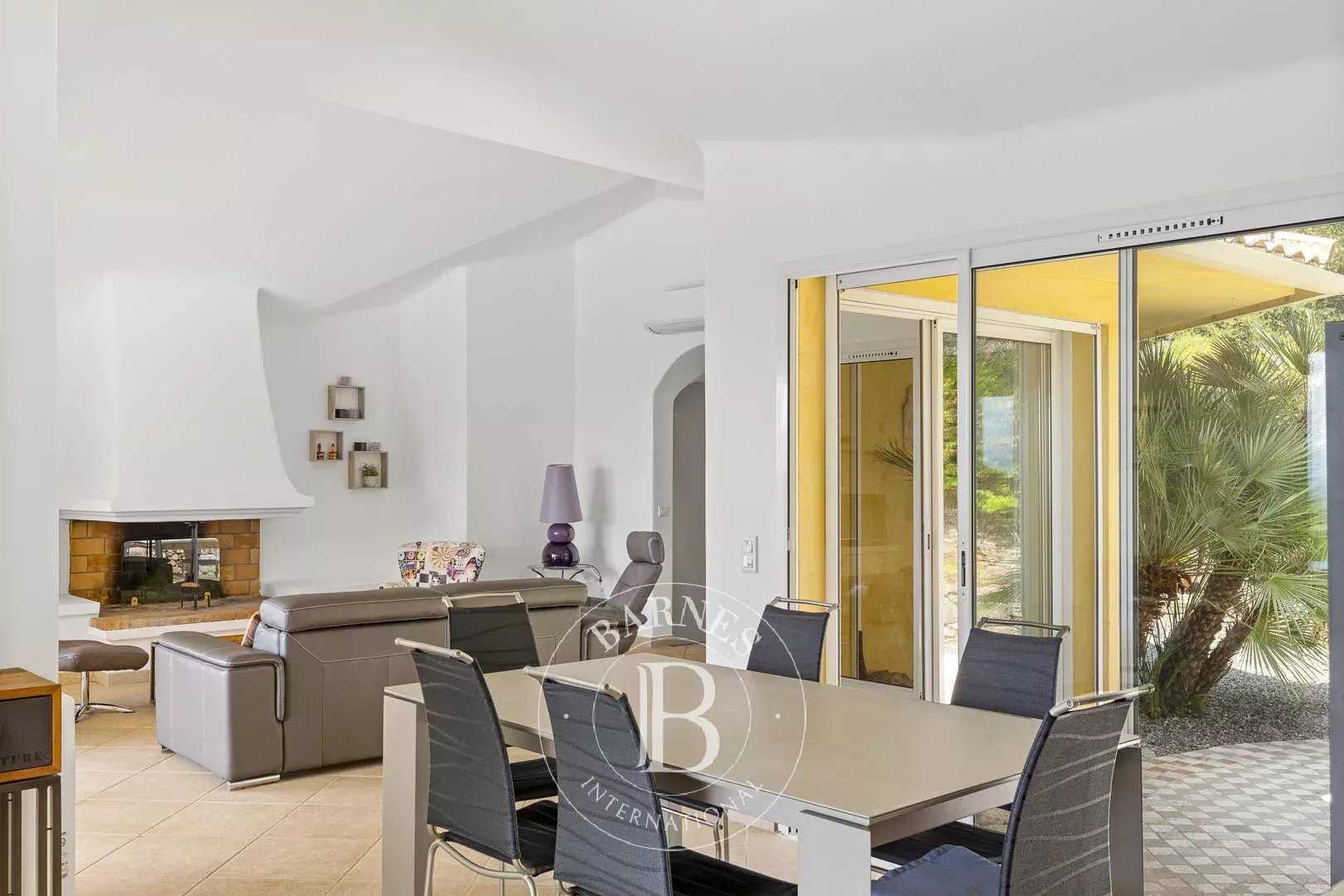 Villa Porto-Vecchio  -  ref 85854677 (picture 3)