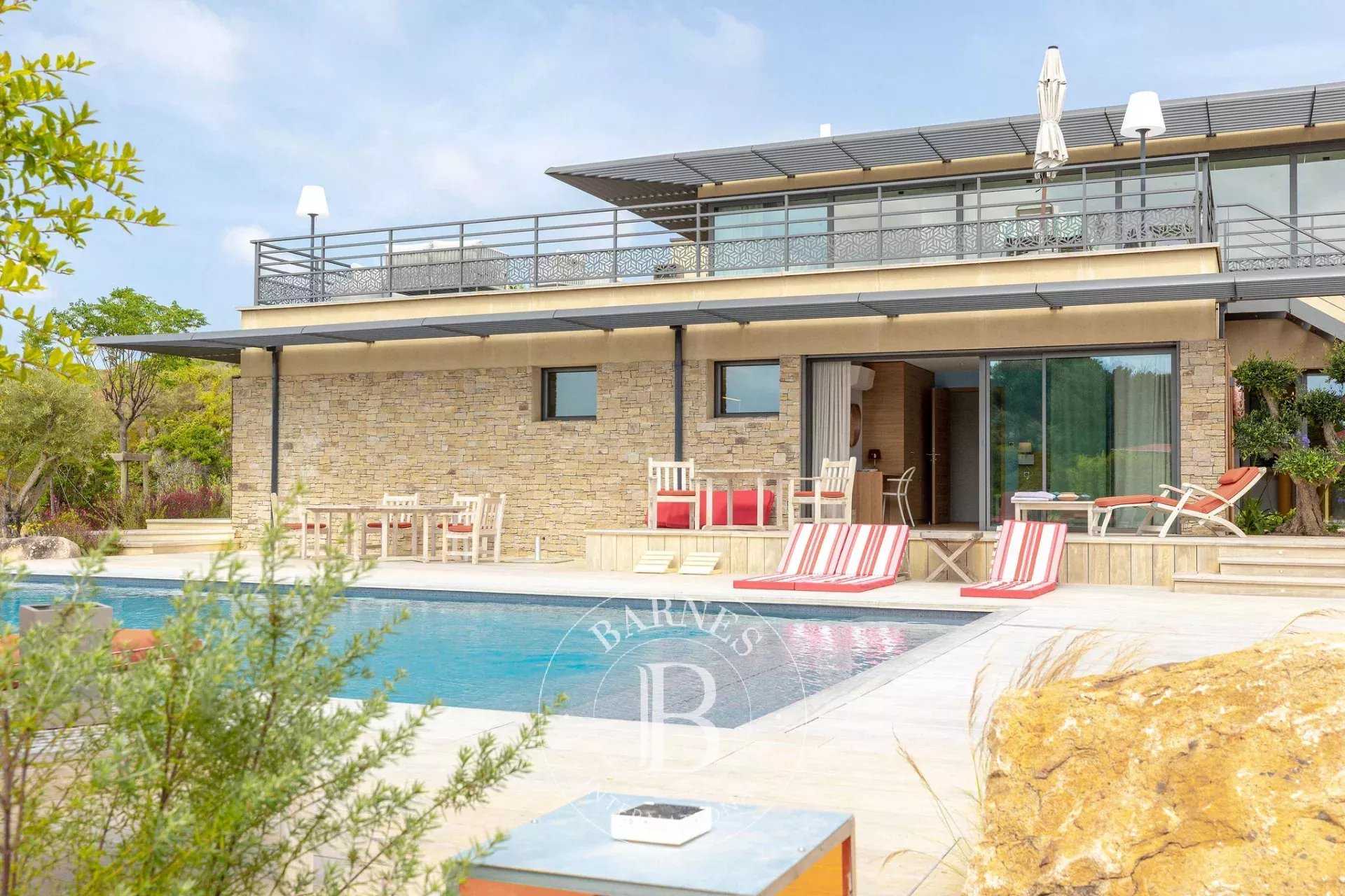 Villa Bonifacio - Ref 82847585