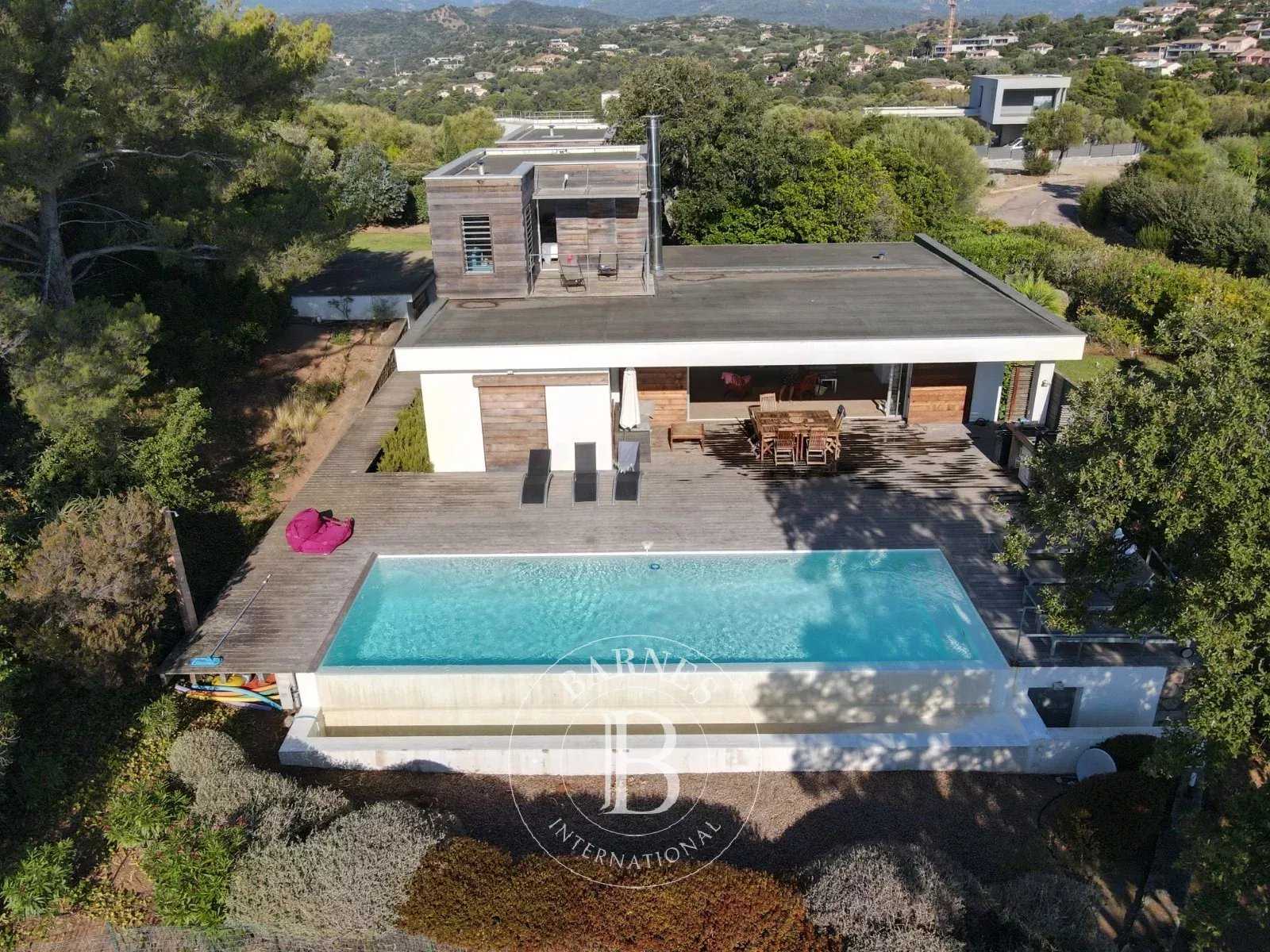 Villa Sainte-Lucie-de-Porto-Vecchio - Ref 83507745