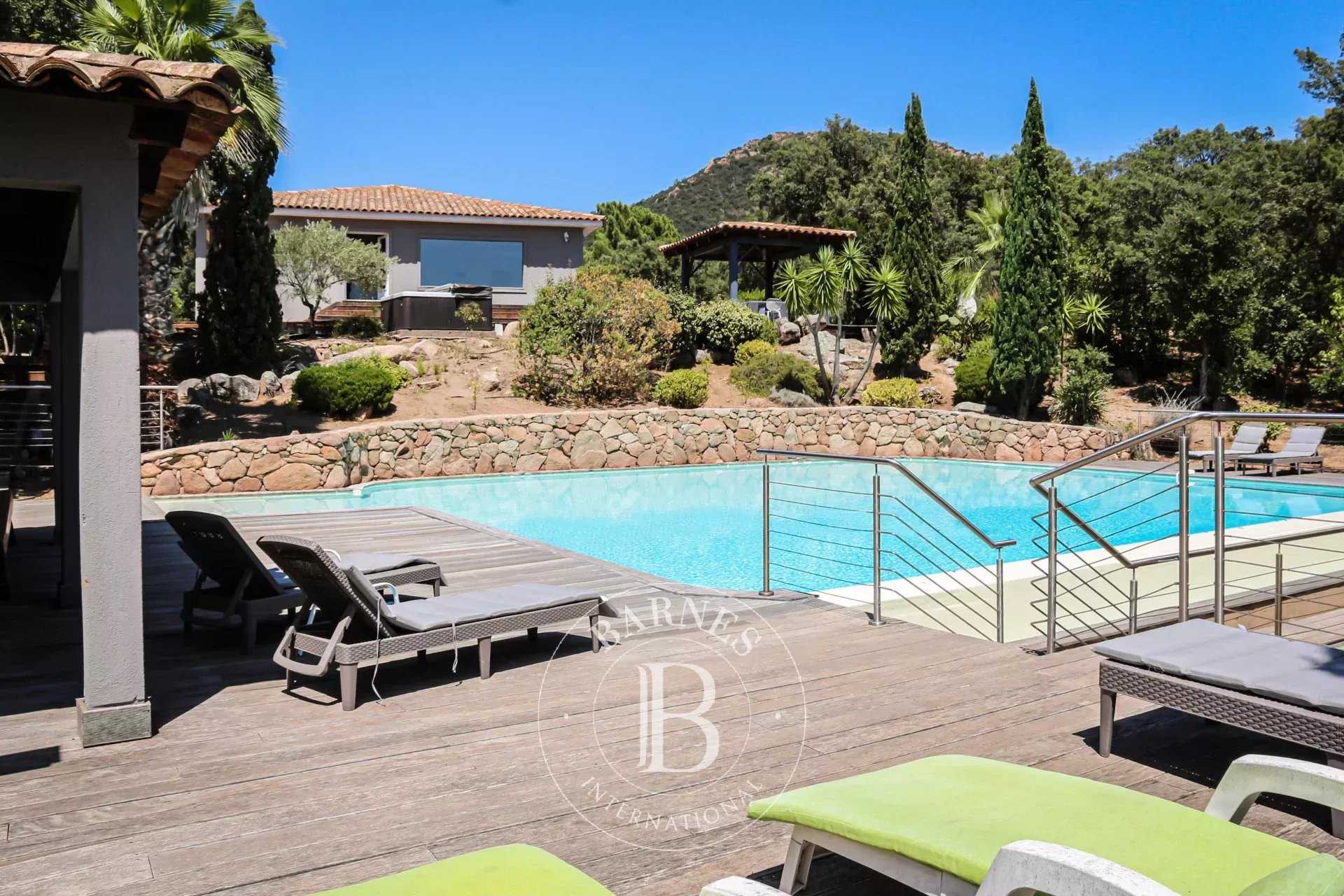 Villa Sainte-Lucie-de-Porto-Vecchio  -  ref 3393392 (picture 1)