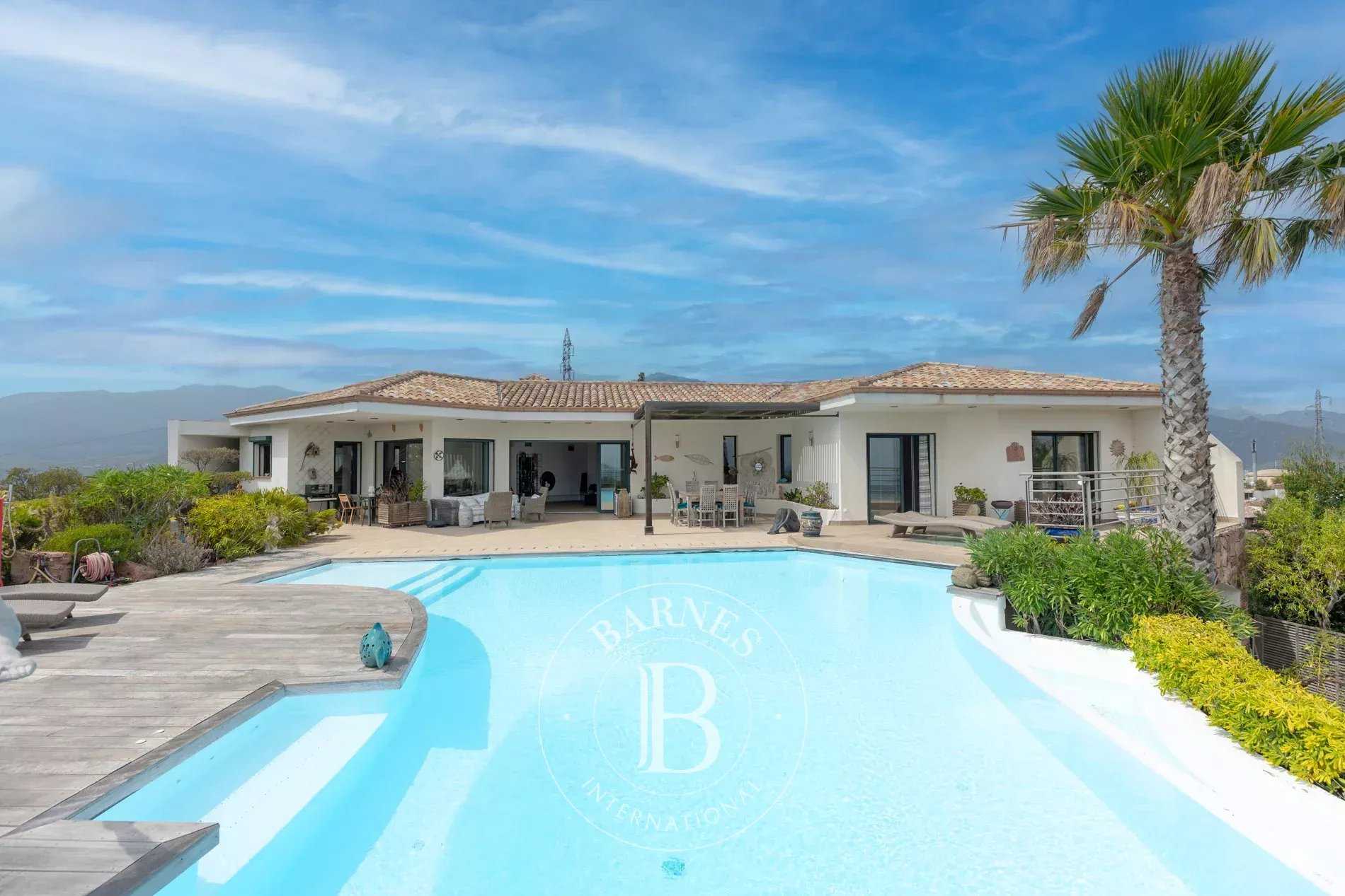 Villa Porto-Vecchio  -  ref 86160309 (picture 2)