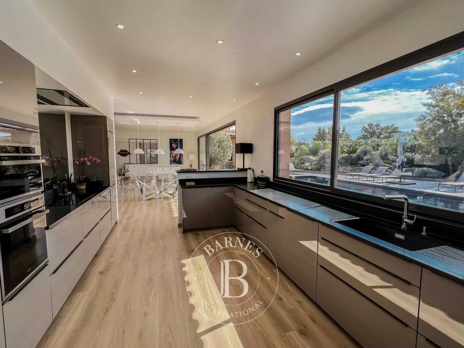 Villa Porto-Vecchio  -  ref 7985858 (picture 2)