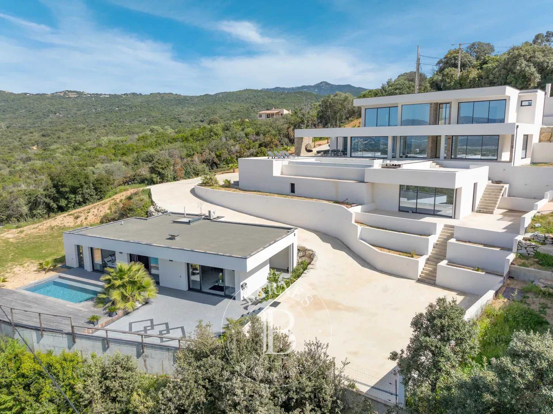 Villa Porticcio  -  ref 83240889 (picture 1)