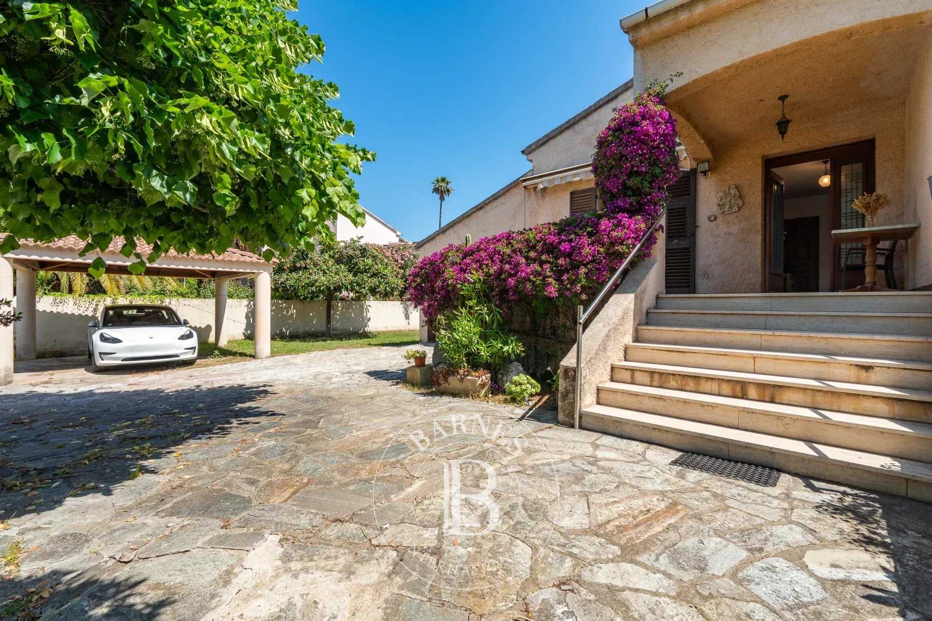 Townhouse Saint-Florent  -  ref 85847084 (picture 1)